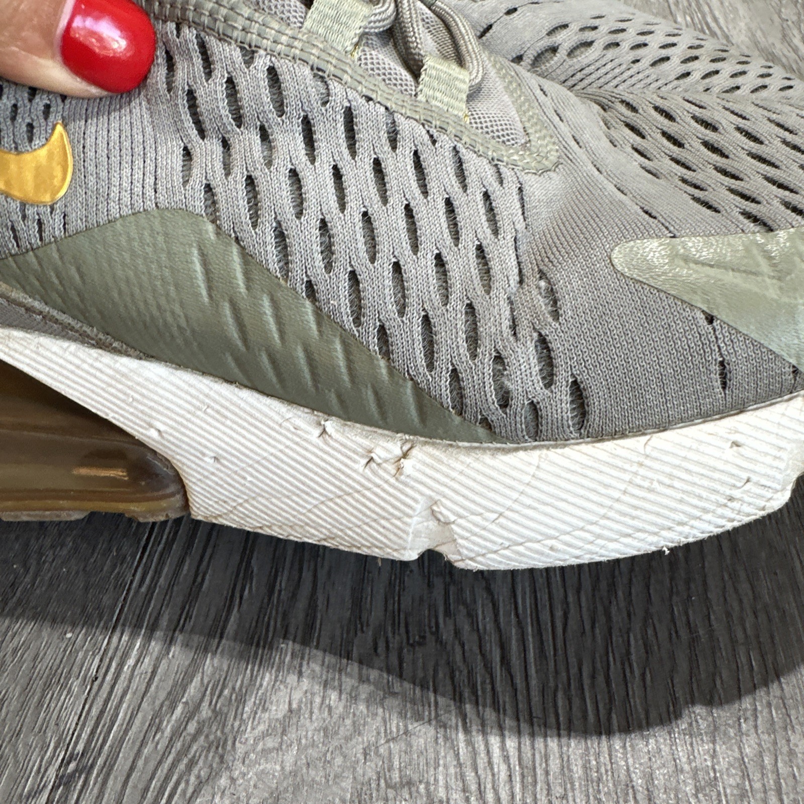 Nike Air Max 270 Dark Stucco Metallic Gold AV8427-001 Women’s – Size 8