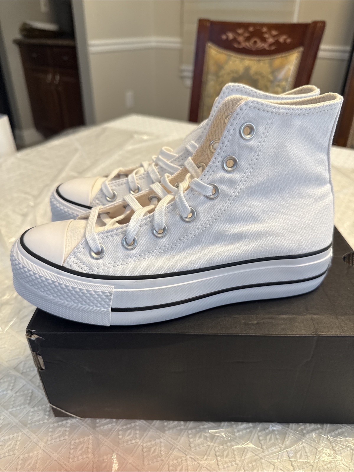 Size 7 – Converse Chuck Taylor All Star Platform High White Women’s