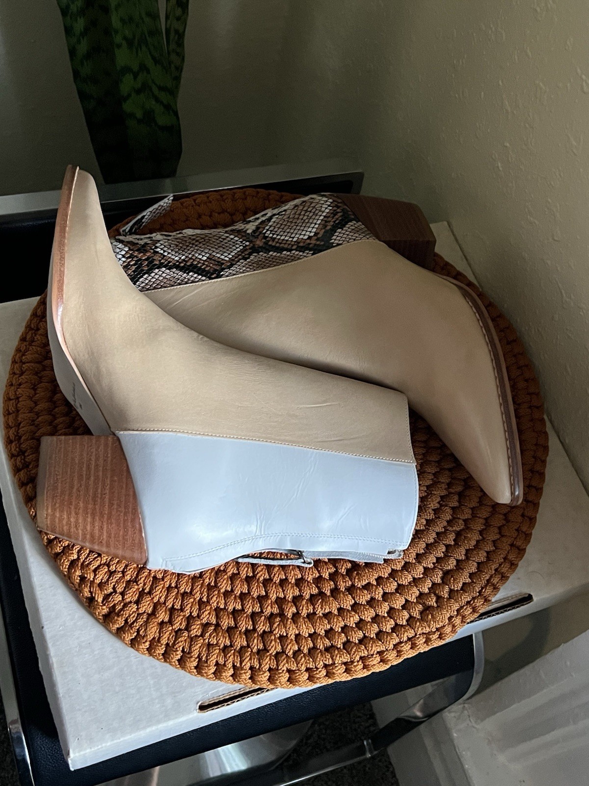 Matisse Carson Two-Tone Beige, White & Snakeskin Block Heel Ankle Boots Size 8 M
