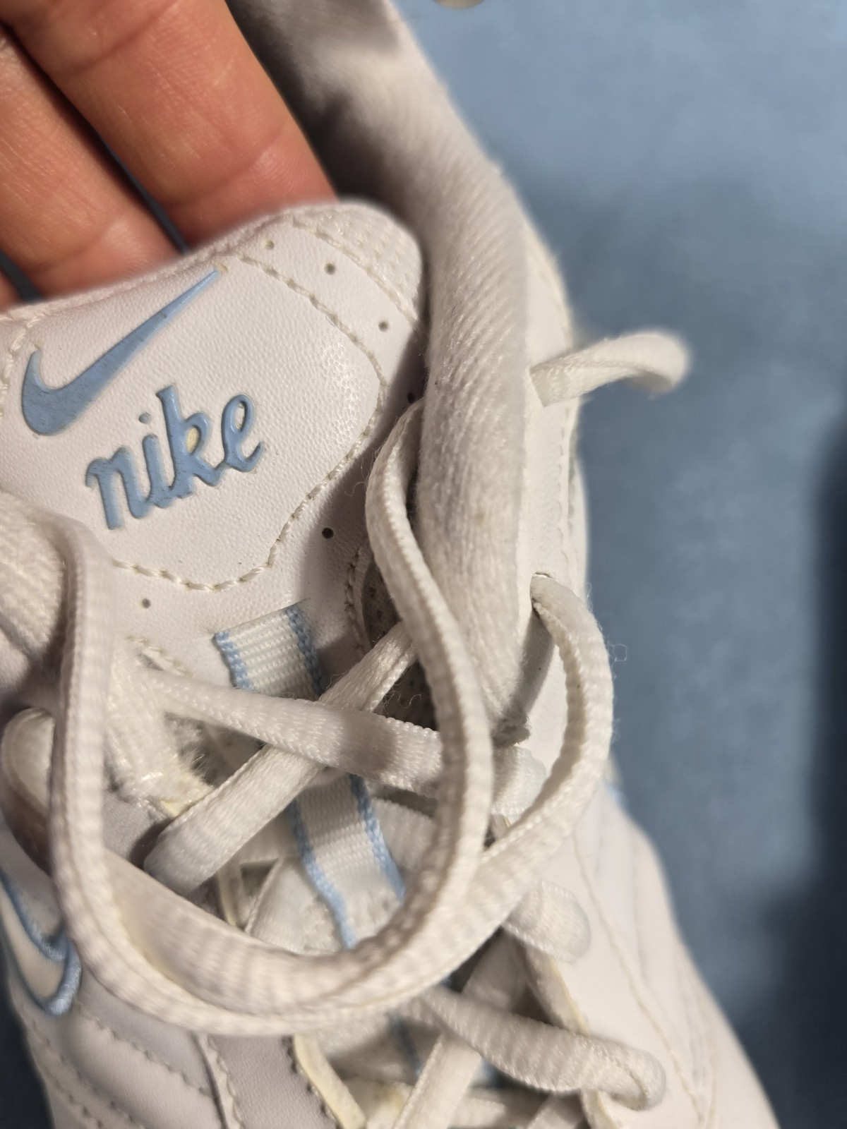 Nike White Rolling Rail Blue Embroidered 2013 Women’s Size 7