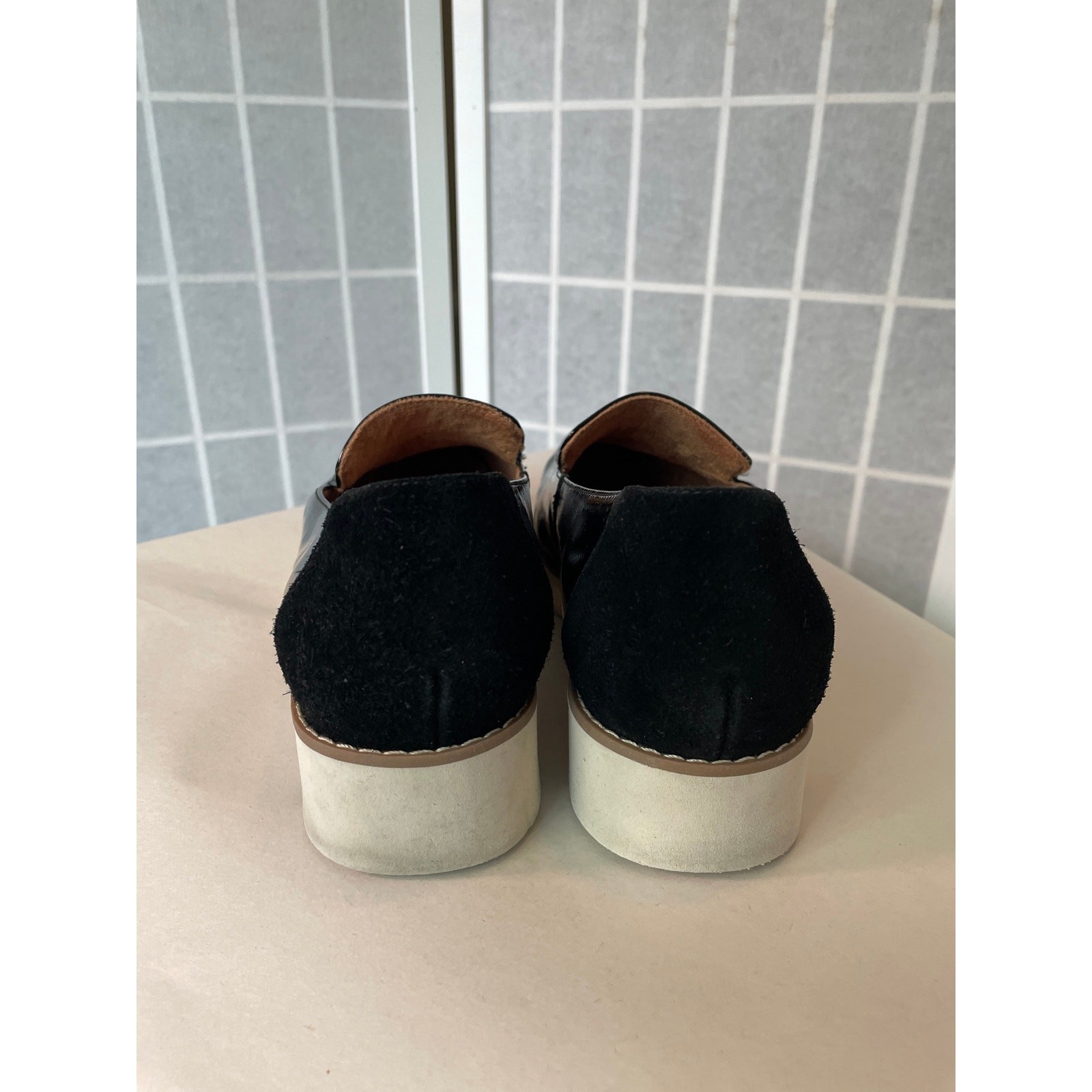 Vionic Kensley Patent Loafers Black Lug Sole 6.5 Minimalist Modern Preppy City