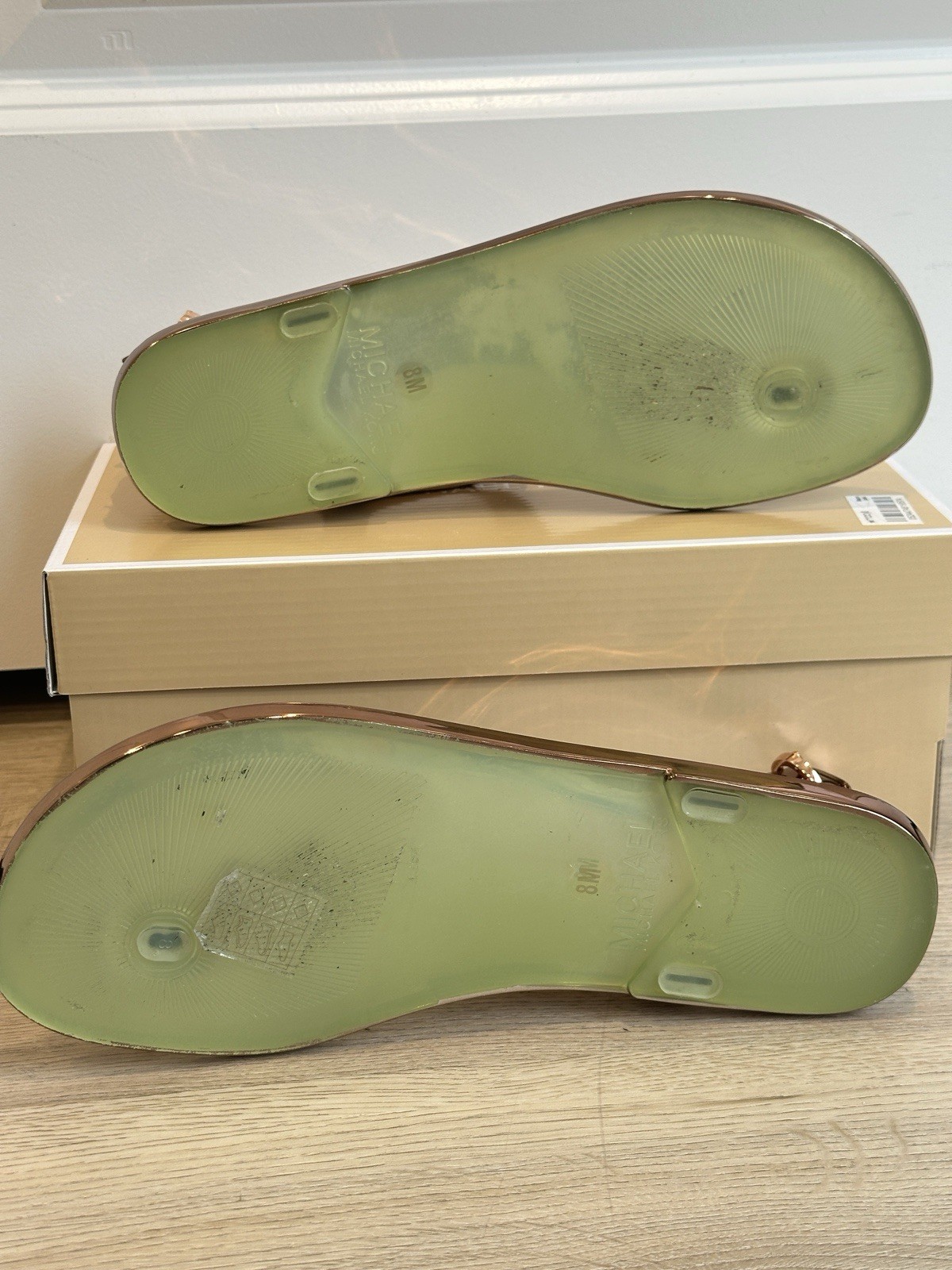 *RARE* MICHAEL KORS “MK Plate Jelly” Copper Rubber Flats Thong Sandals – Size 8M