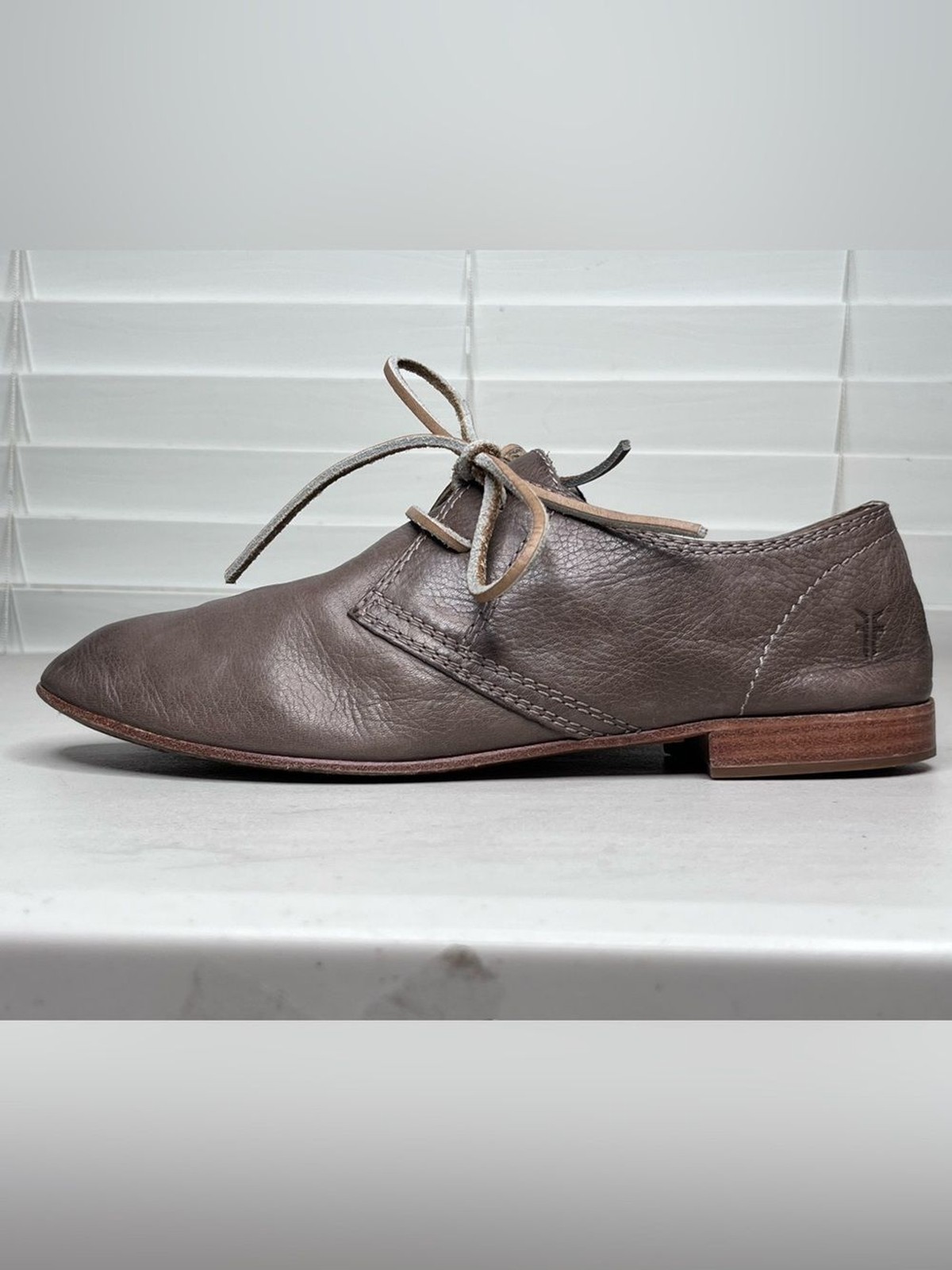 Frye Jillian Tumbled Leather Taupe Lace-up Oxford Shoes Sz 9M