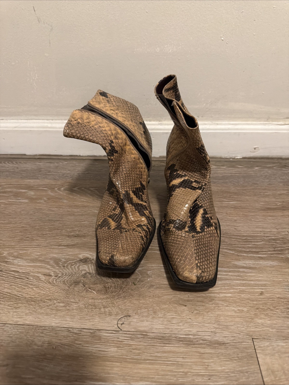 Sarto Ankle Boots Vintage Size 39/9 Crocodile (I Think)