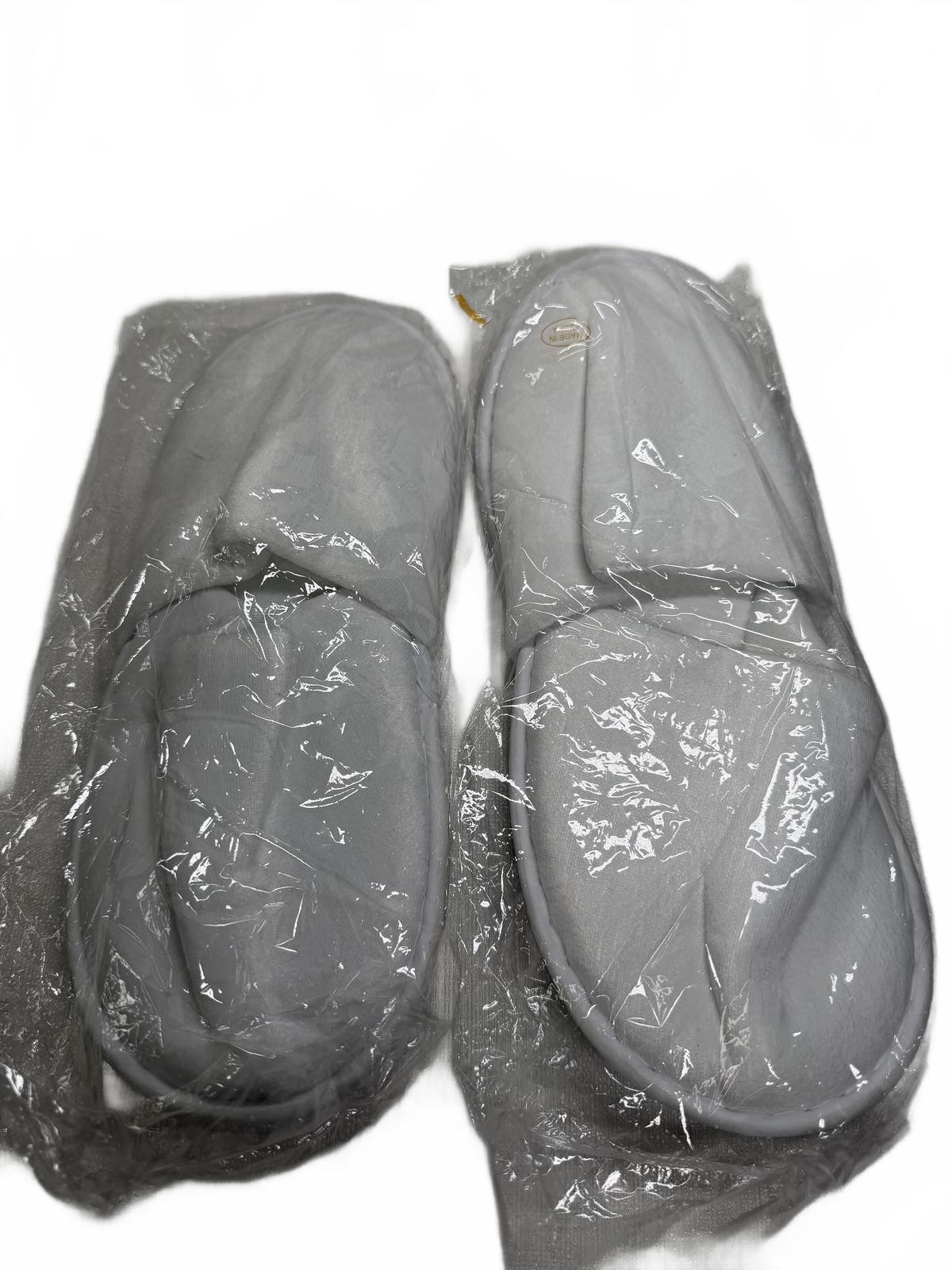 NEW Women’s Plush Fleece House Slippers White Soft Cozy Indoor Slippers Lot of 2