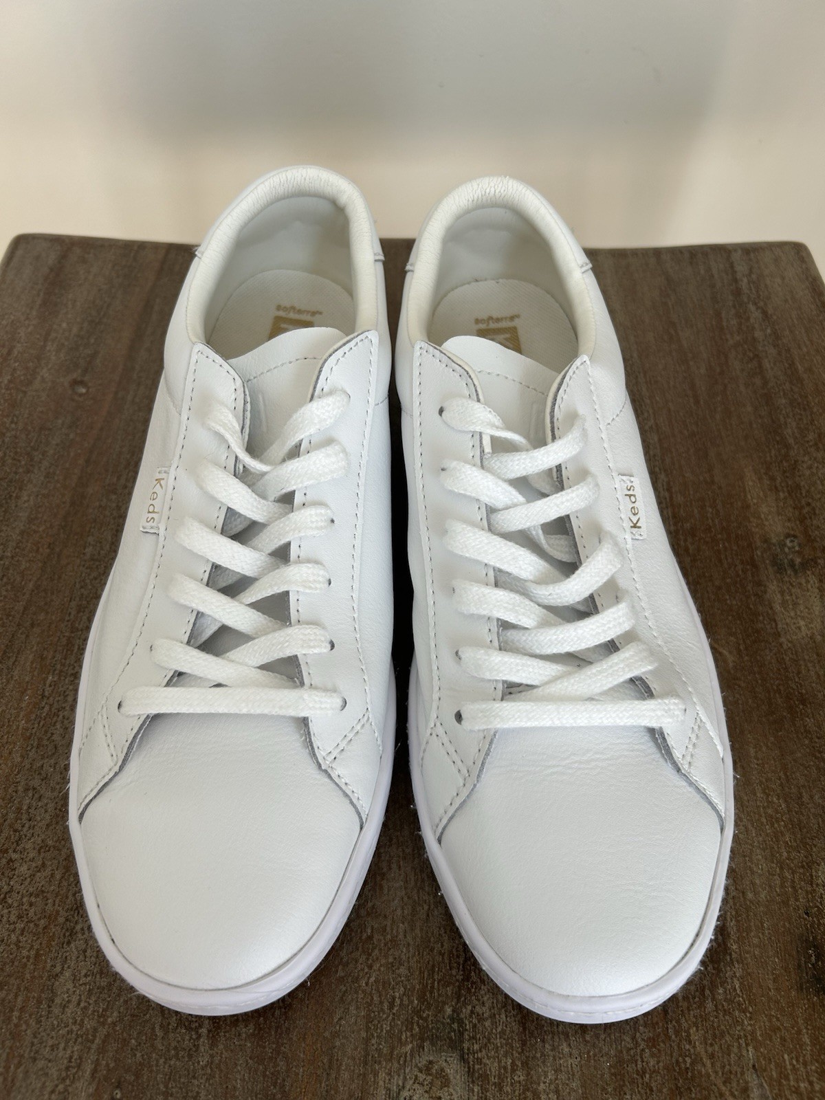 Keds Ace Leather White Sneaker Women’s sz 8 WH56857
