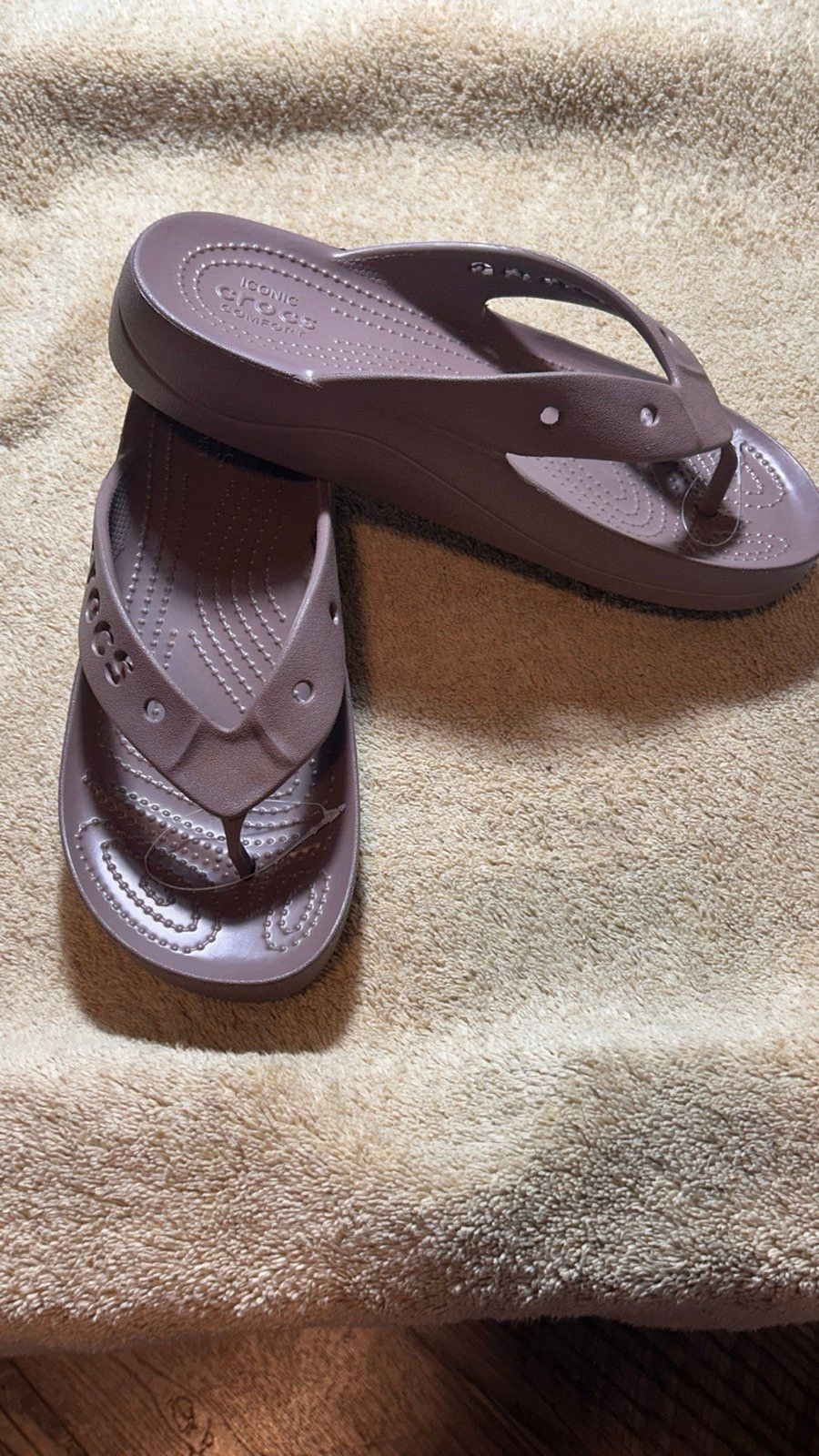 Crocs Baya Platform Flip Size 7 women’s color Truffle *Sample **