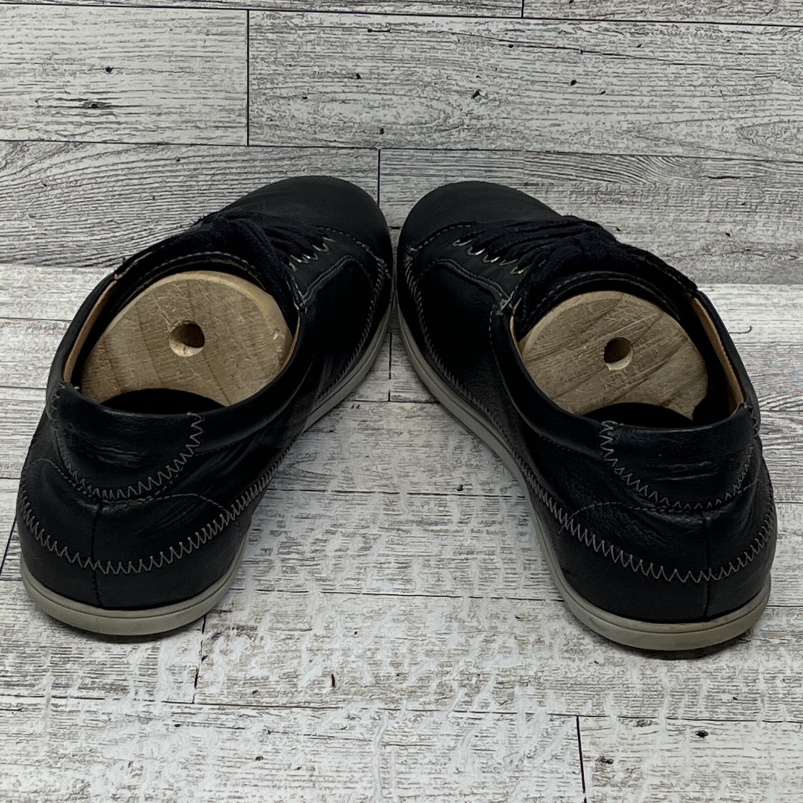 Taos Womens BlackLeather Sneakers Shoes Floral Size EU 36 US 5.5 UK 3.5