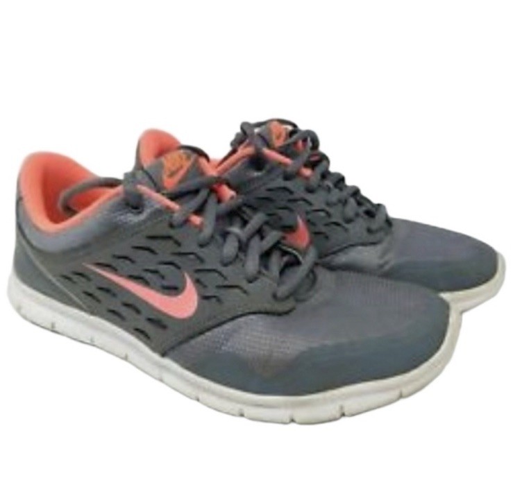 Nike Orive Women’s Mesh Running Sneakers Breathable Lightweight Gray Orange