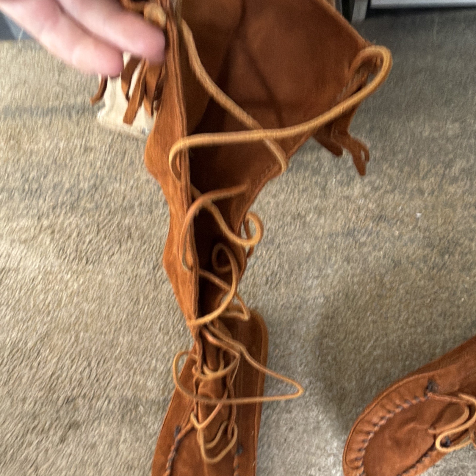 Minnetonka Women’s Brown Suede Fringe Lace-Up Knee High Moccasin Boots 12.5
