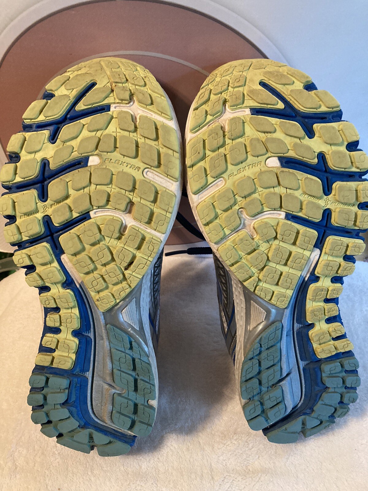 Brooks Adrenaline GTS women’s size 9.5B Silver/blue Please See Description Belo