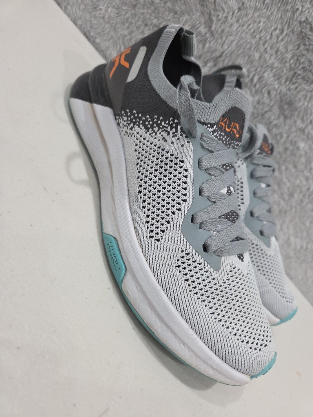 Kuru Flux Cloud Womens Sz 7 Gray White Black 20661370 Athletic Running Shoes…