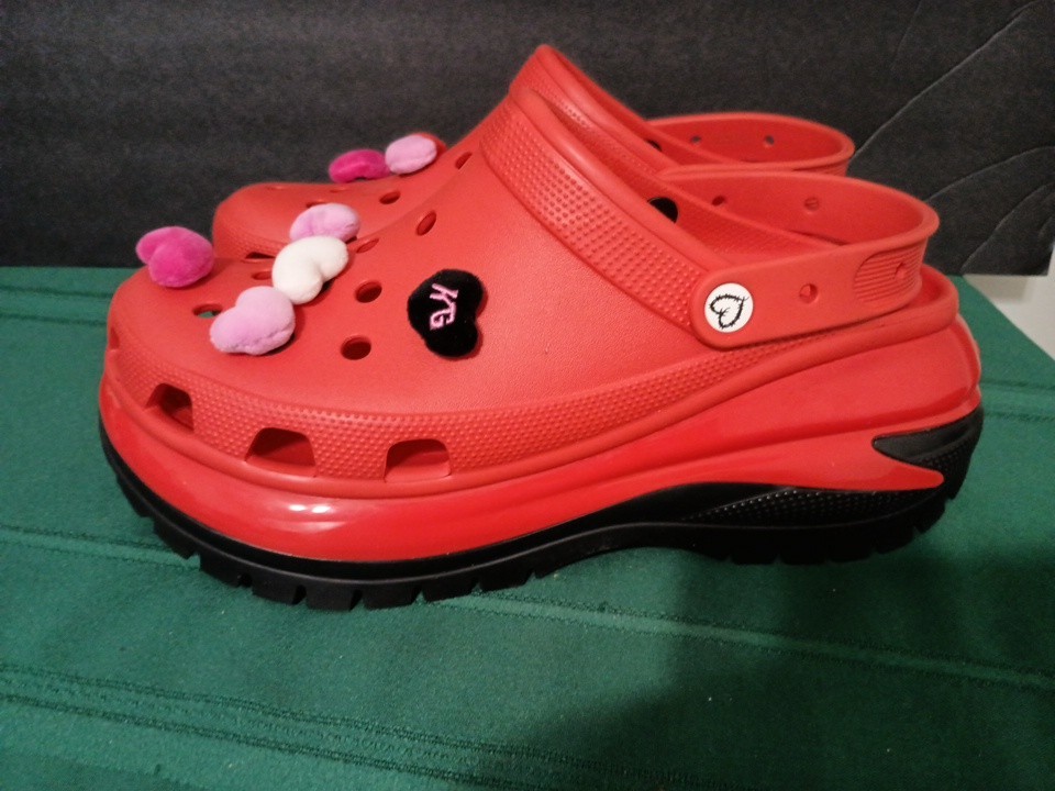 Limited Edition Karol G Red Flamboyant Crocs Mens 12 Missing Heart NW Drag Queen