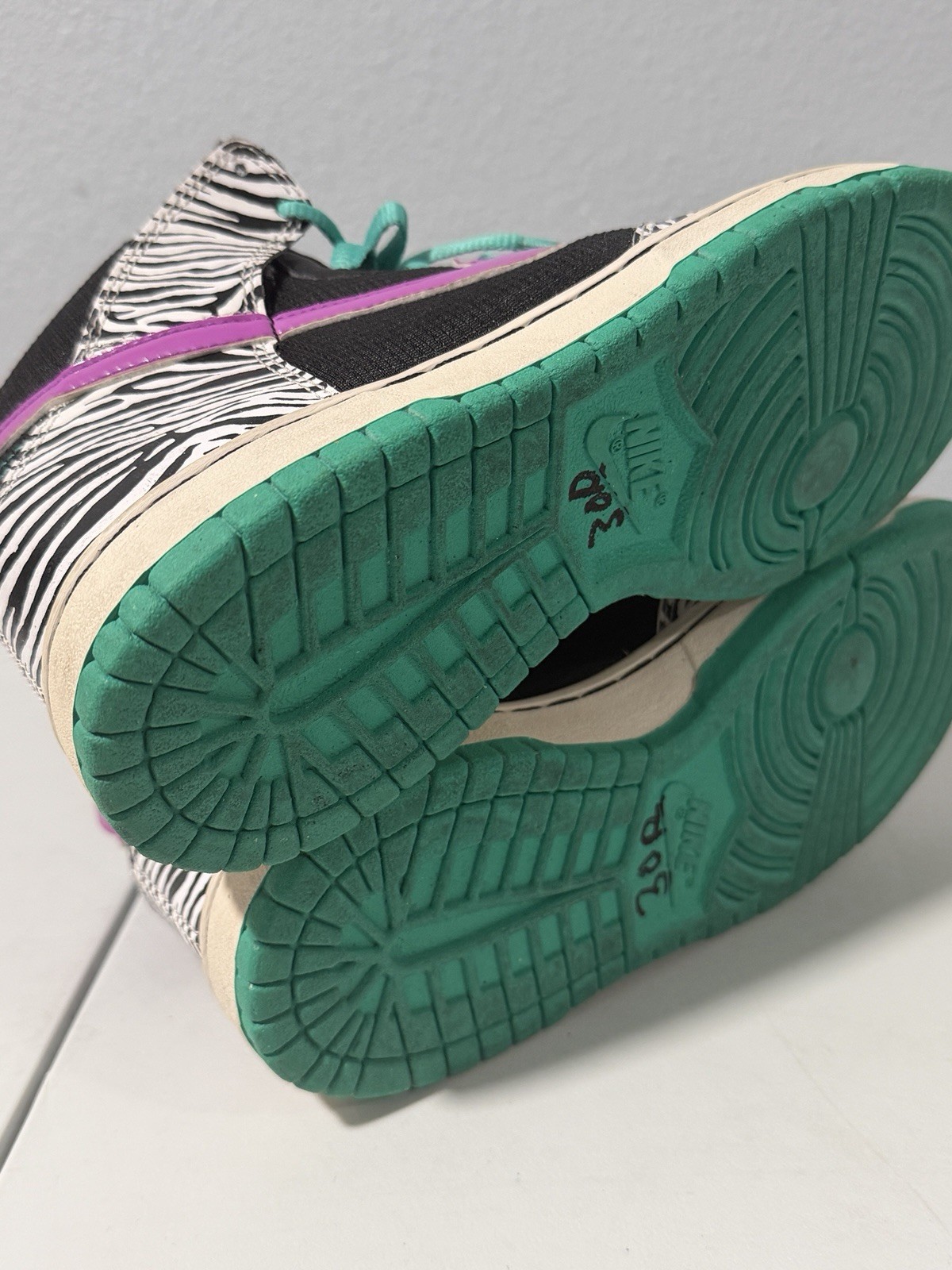Nike Dunk Zebra Print Size 7.5 454054 051