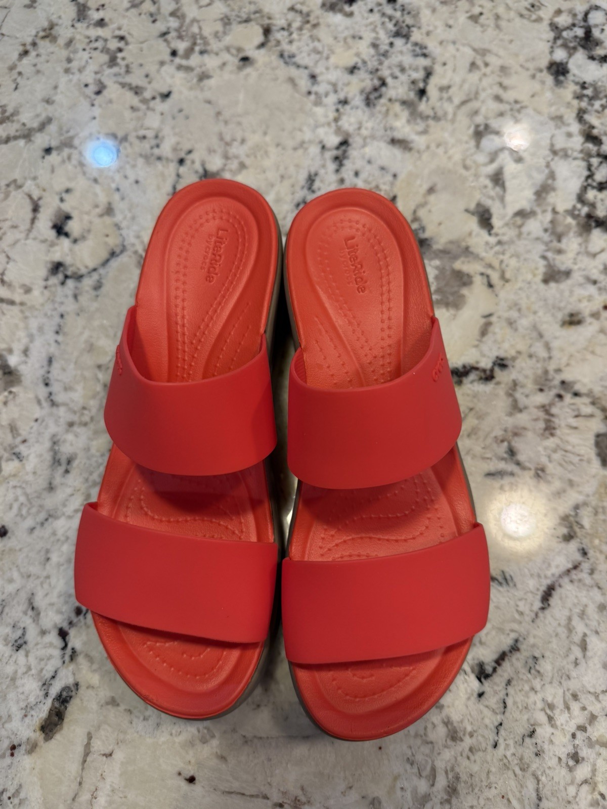 Crocs Brooklyn Mid Wedge Red Sandal in Size 7 NIB