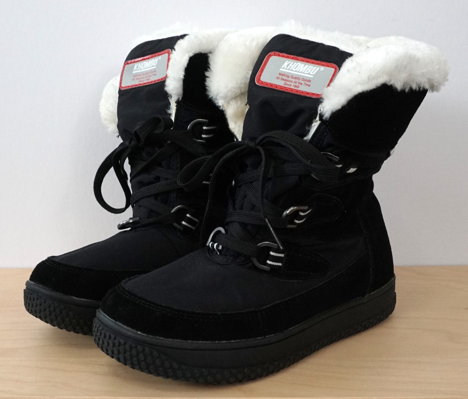 Khombu Black White Lace Up Faux Fur Winter Fall Boots Size 6 M
