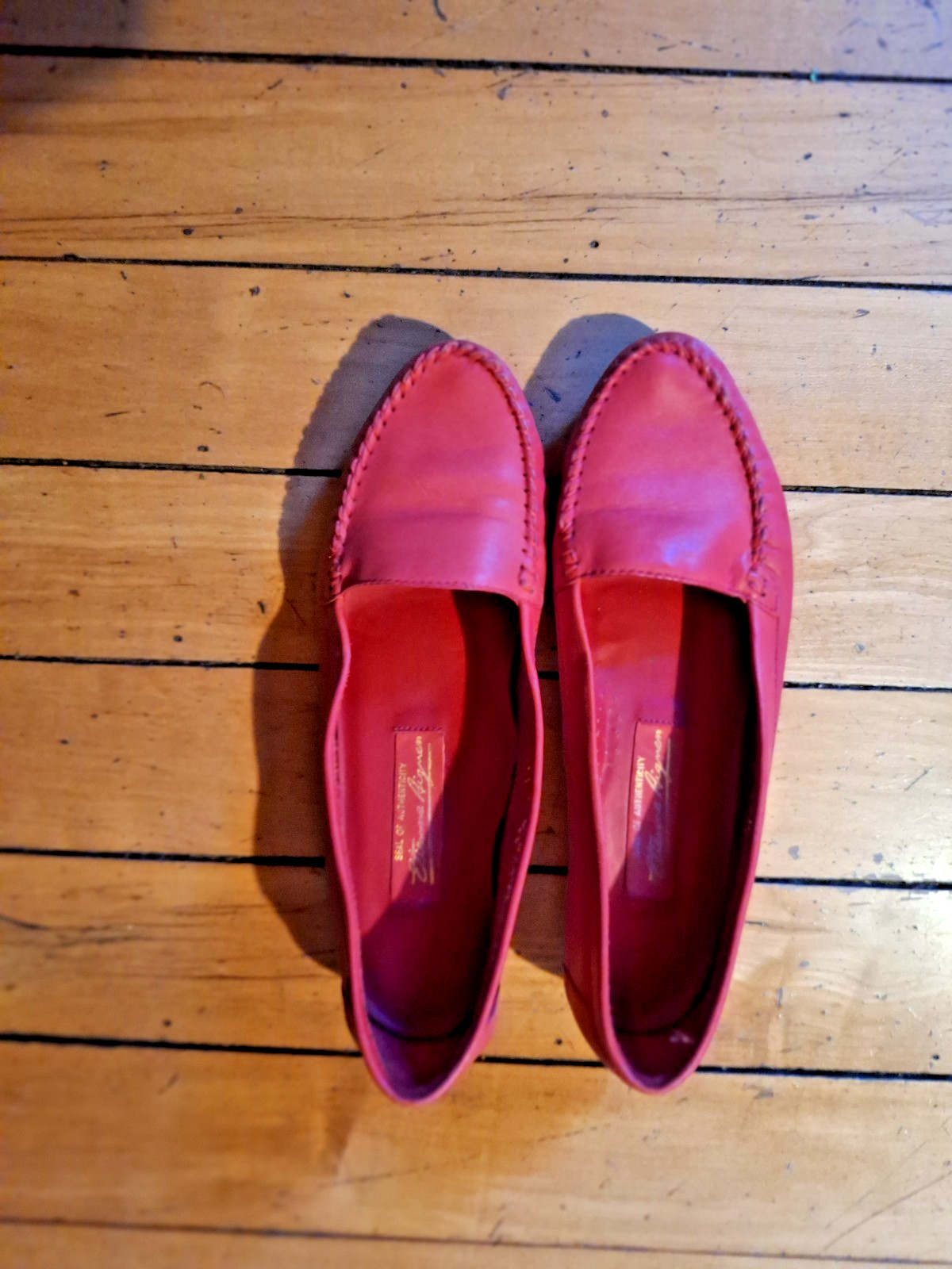 Etienne Aigner shoes~leather flats~women s sz 8M~Red