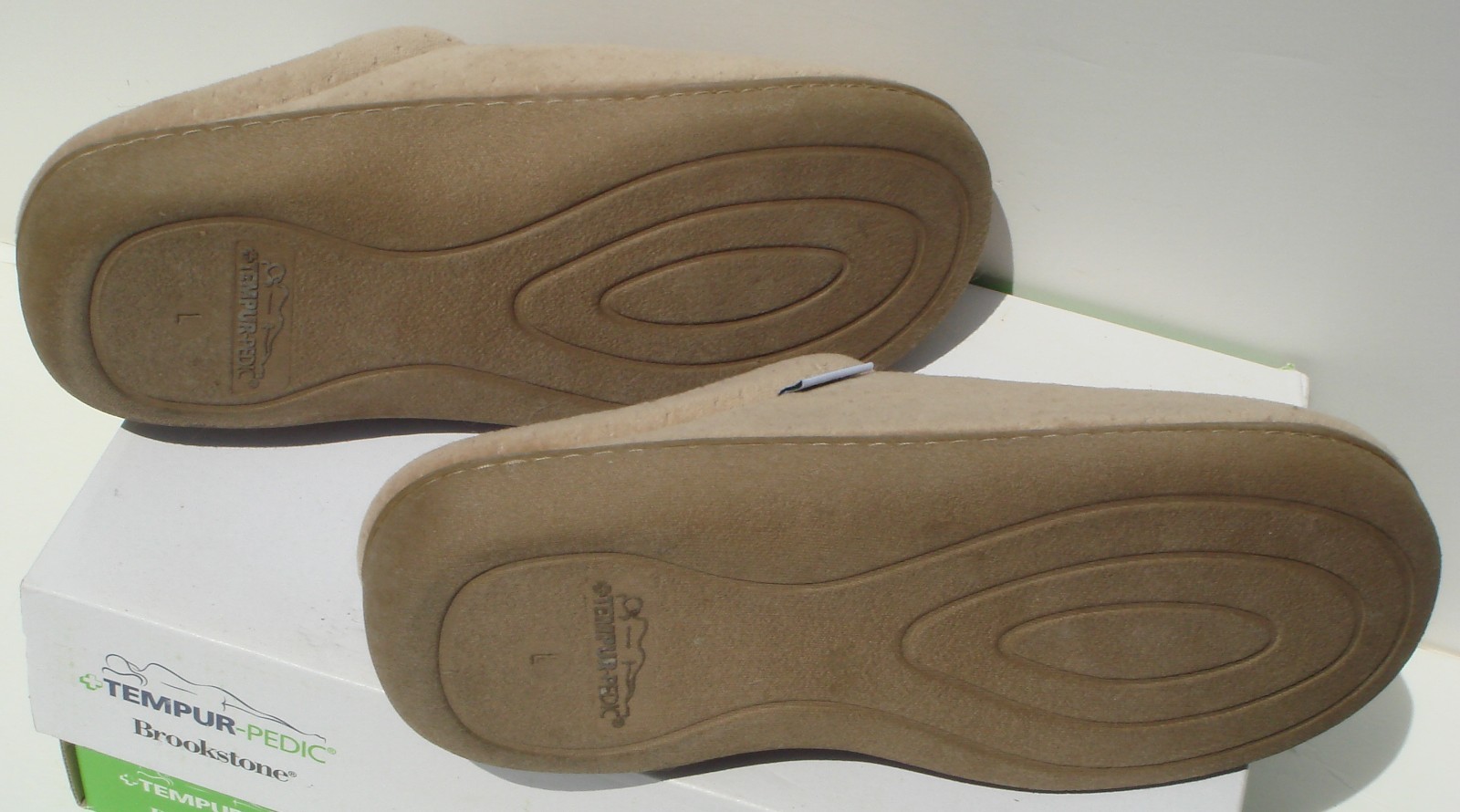 TEMPUR-PEDIC Women’s BROOKSTONE Pressure Reliving Slipper Velour Tan L 8.5-9. 5