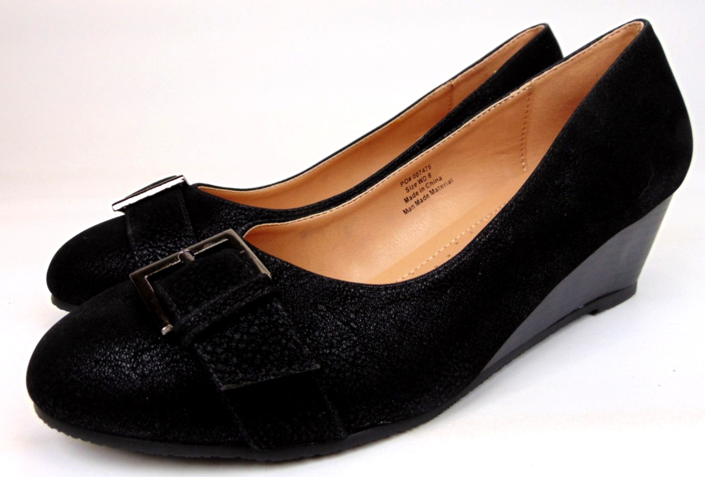 Journee Collection Women’s Graysn Wedge Heel Pumps Size 8.0 WIDE, Black Shoes