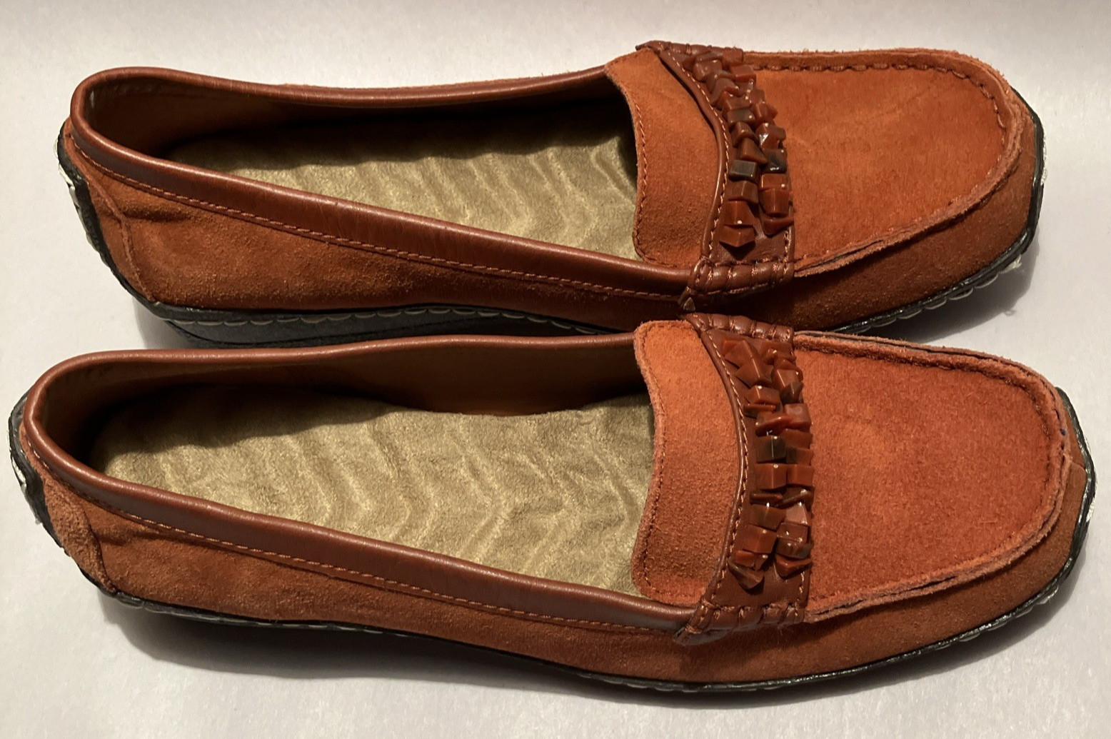 New Womens 9 Orange Suede 1 1/2″ Wedge Office Shoes, Polished Stones Across Top