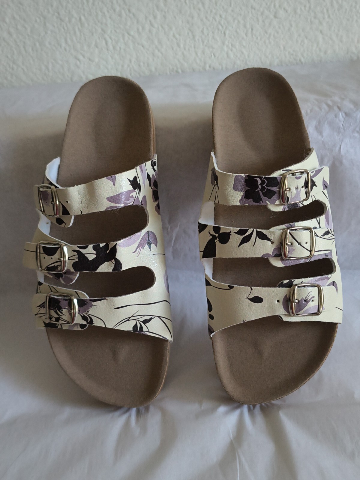 NEW Woman Gold Coast TRIPLE BUCKLE STRAPS SLIDE SANDALS Size 9.5 COMFORT FLORAL