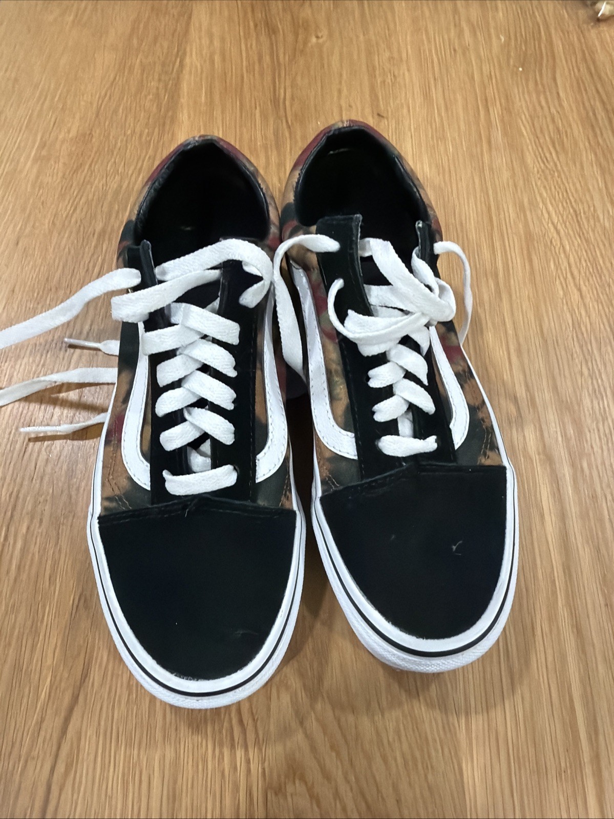 6.5 Women, 5 Men’s Vans