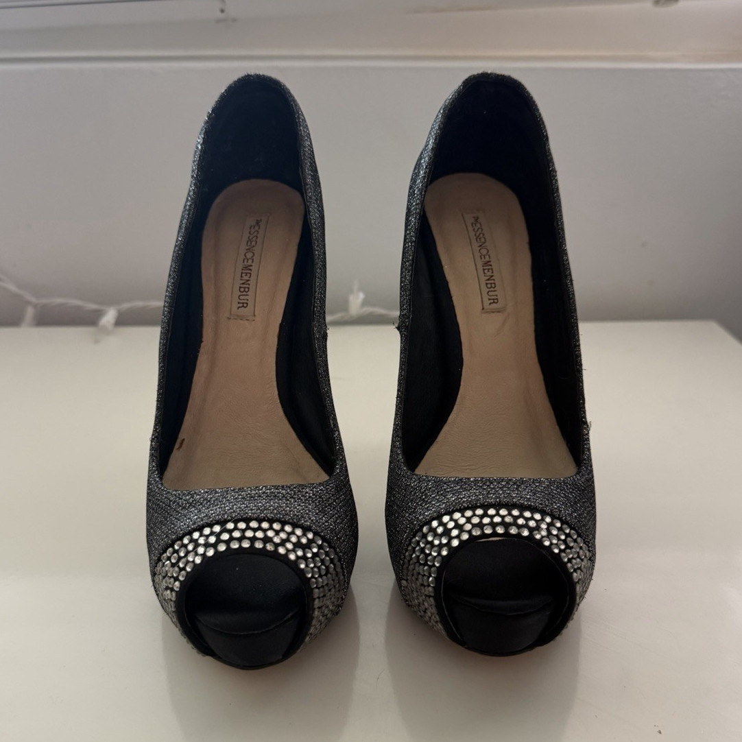 The Essence Menbur Black/Silver Rhinestone Peep Toe Slip-On Stiletto Pumps 6