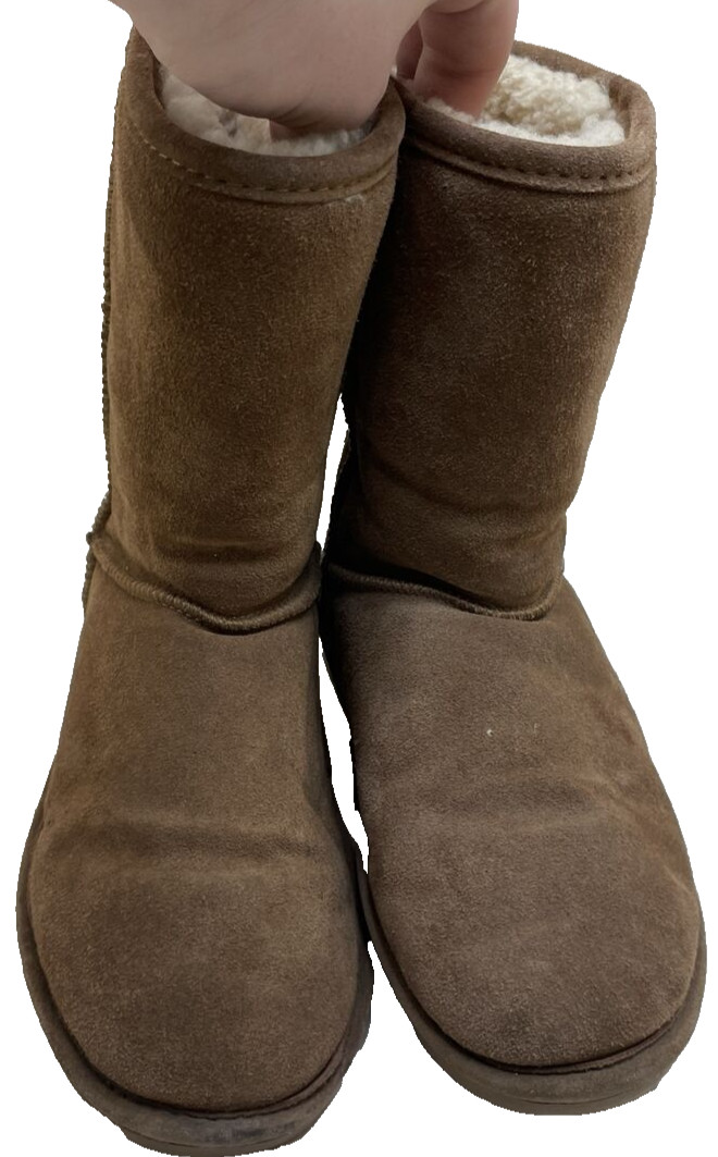 BEARPAW 608 W Emma Short Tan Womens Casual Lined Boots Size 7 Suede Sheepskin