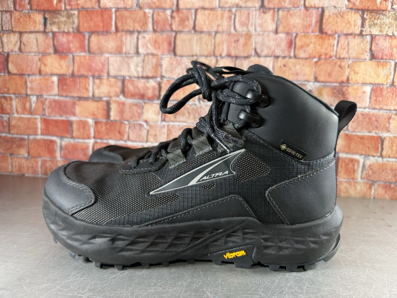 Altra Vibram Timp Hiker GTX Womens Black Trail Hiking Shoes Sz US 6 ⚡️