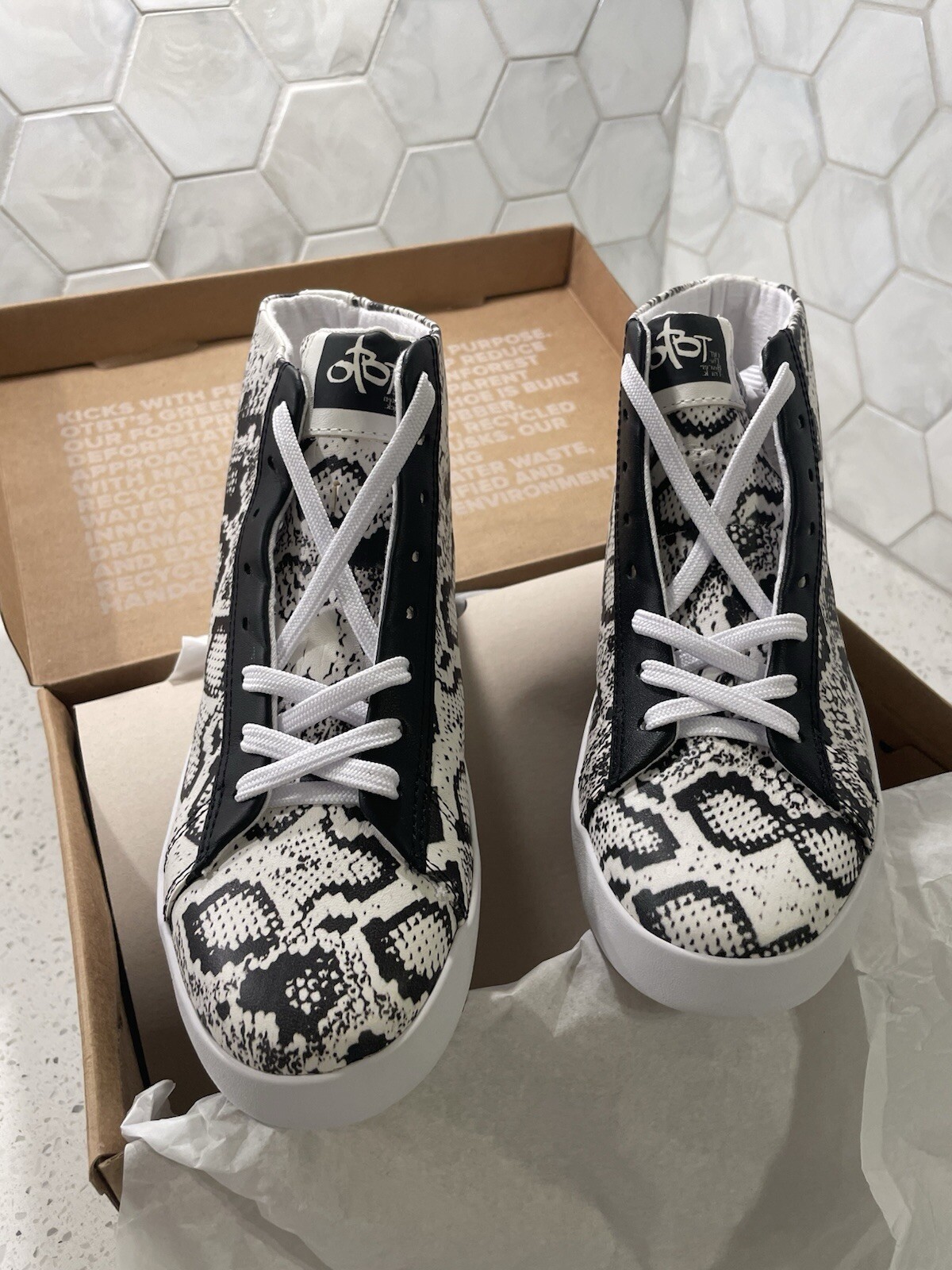 OTBT Leather Woman’s Size 6.5 High Top Snakeskin Sneakers NEW Recycled Materials
