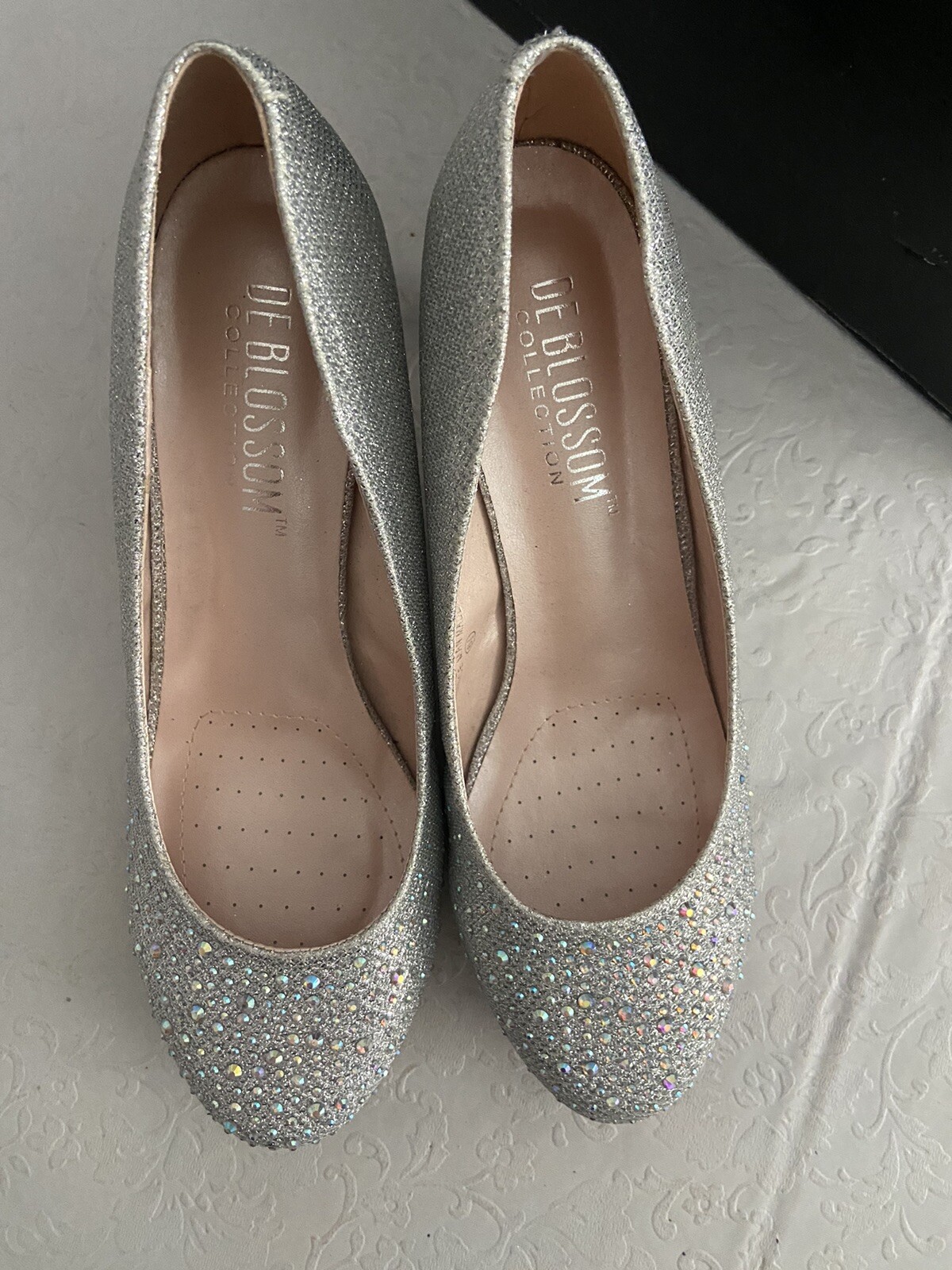 De Blossom Bertha-3 Silver Rhinestone Sparkle Mid Heel Dress Pump Shoe 6.5