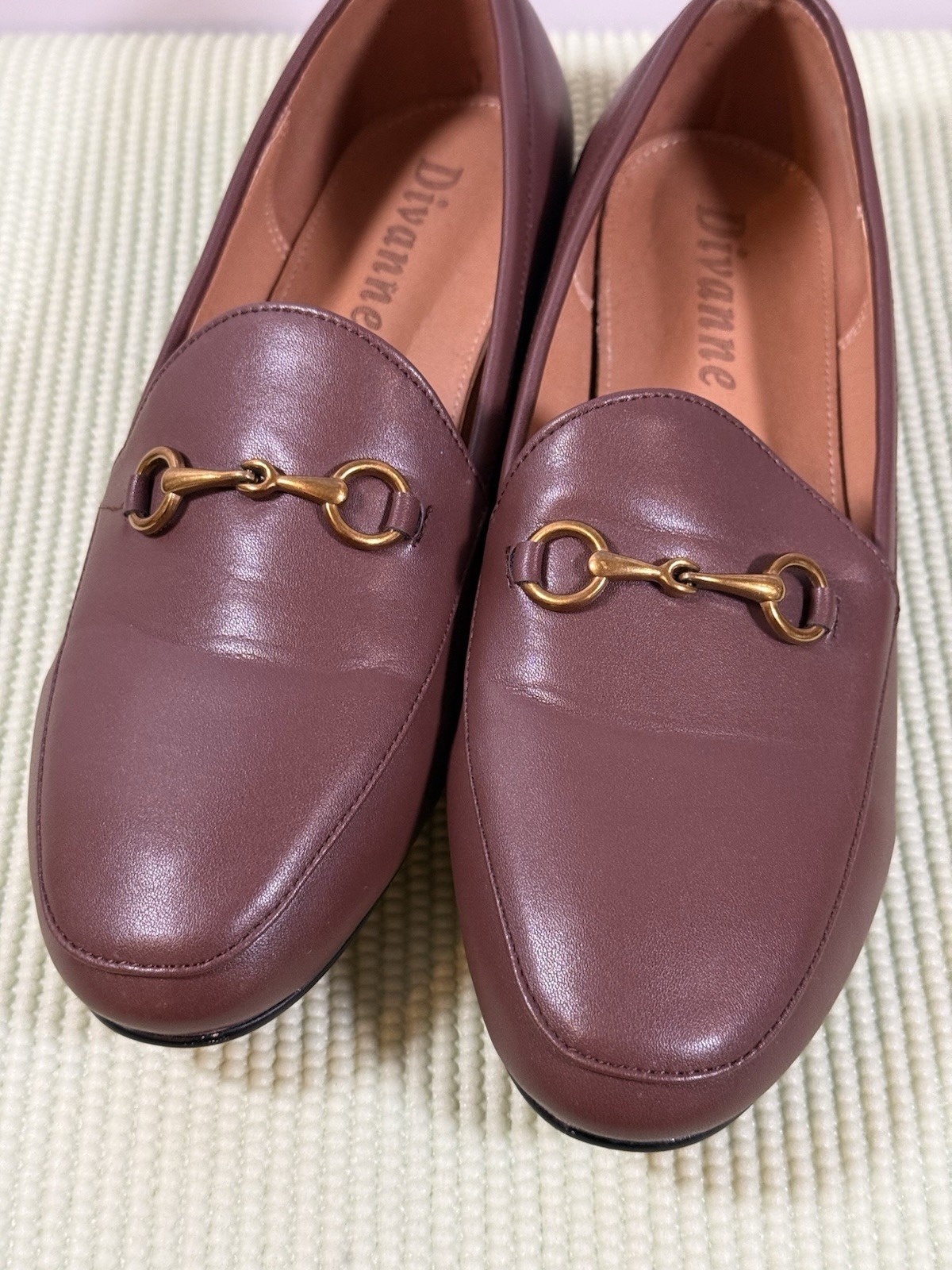 Divanne Brown Leather Loafer 10 Gold Buckle Preppy Classic Casual Comfy Office