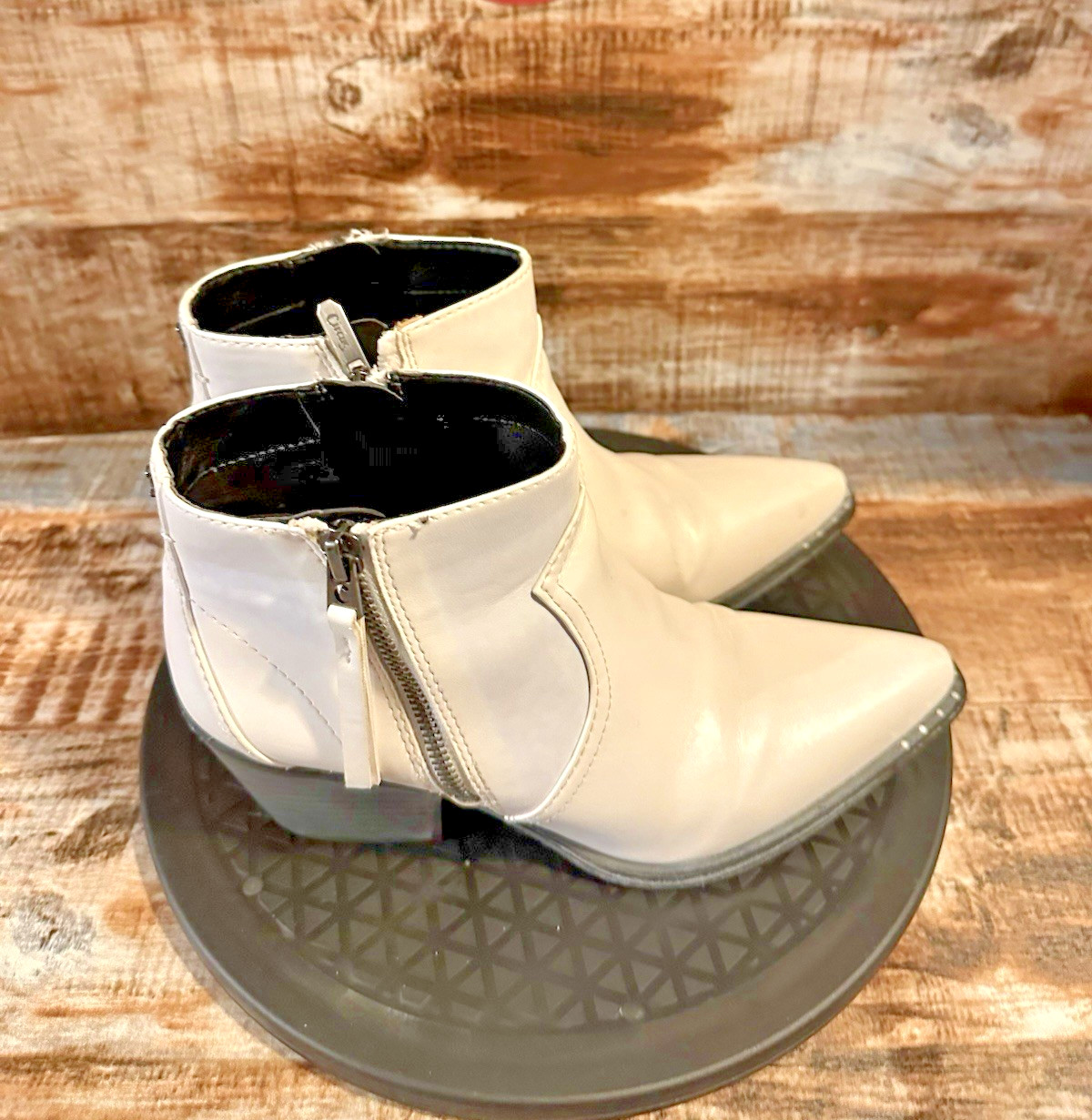 Circus by Sam Edelman White Whistler Ankle Boots Size 7 Chic City College Dance