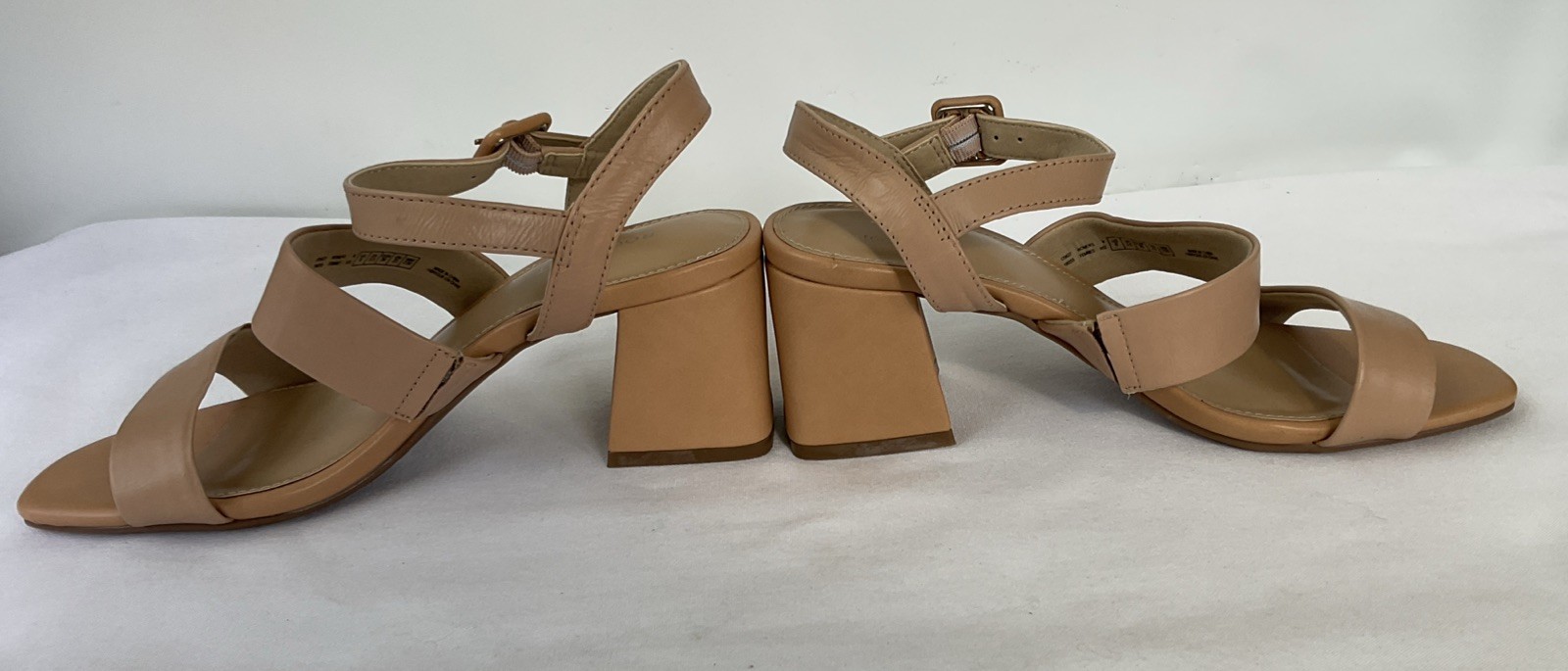Rockport Farrah 3 Band Macadamia Size 6