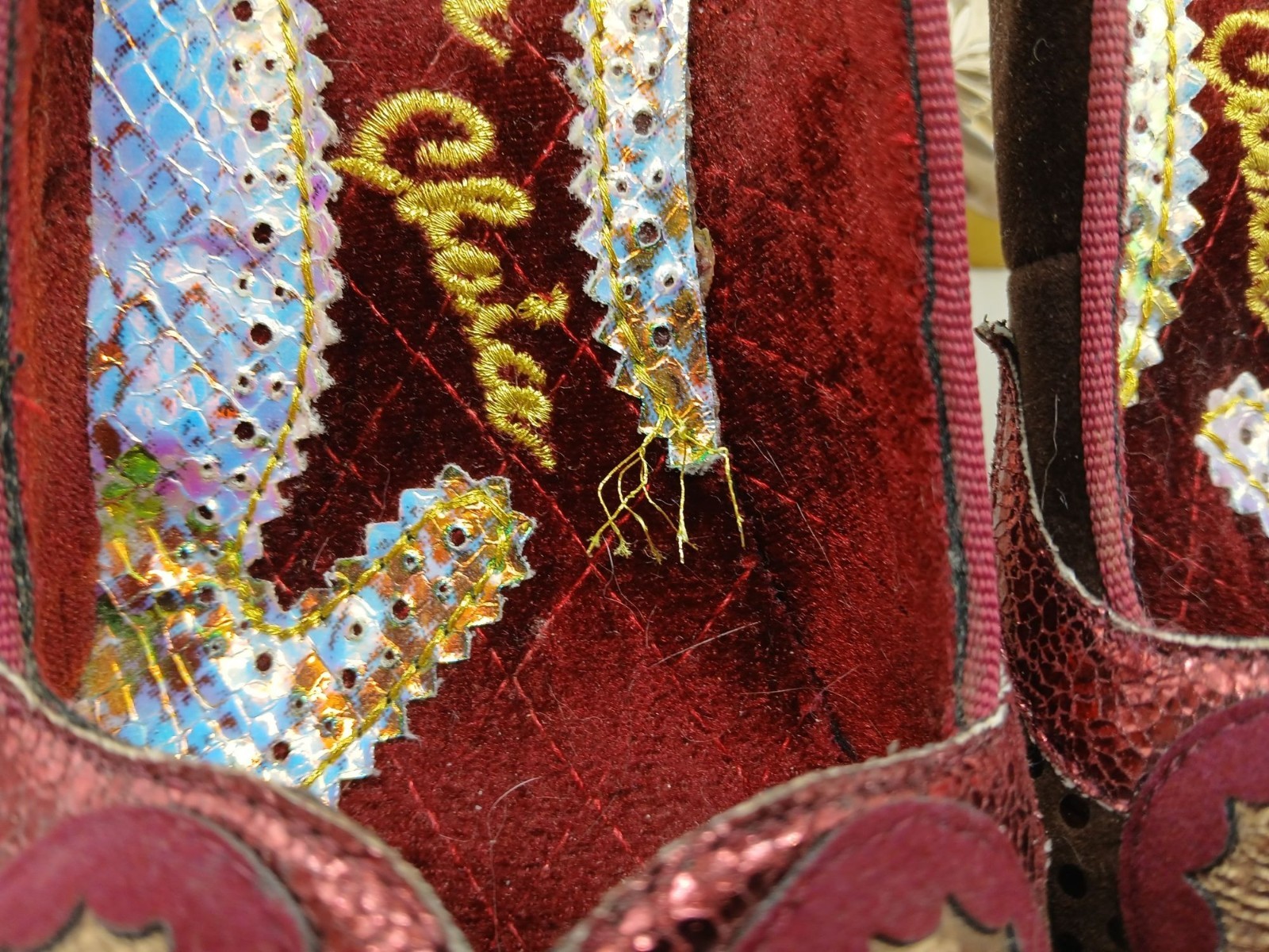 Irregular Choice Burgundy Gold Sequin Velvet Heels Acrylic Clear Heel Size 39 EU