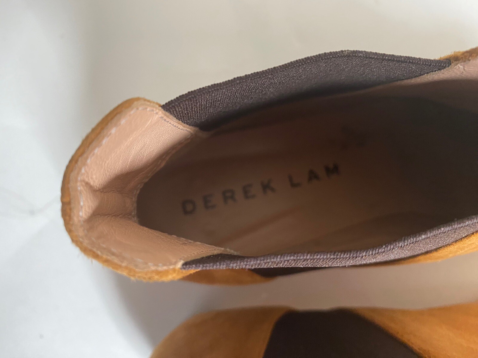 DEREK LAM Stevie Suede Ankle Boots Kitten Heals Sz. 40 1/2 Italy