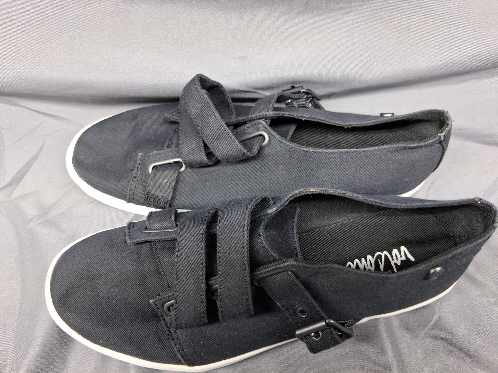 VOLCOM Womens 5 Black Canvas Strap Buckle