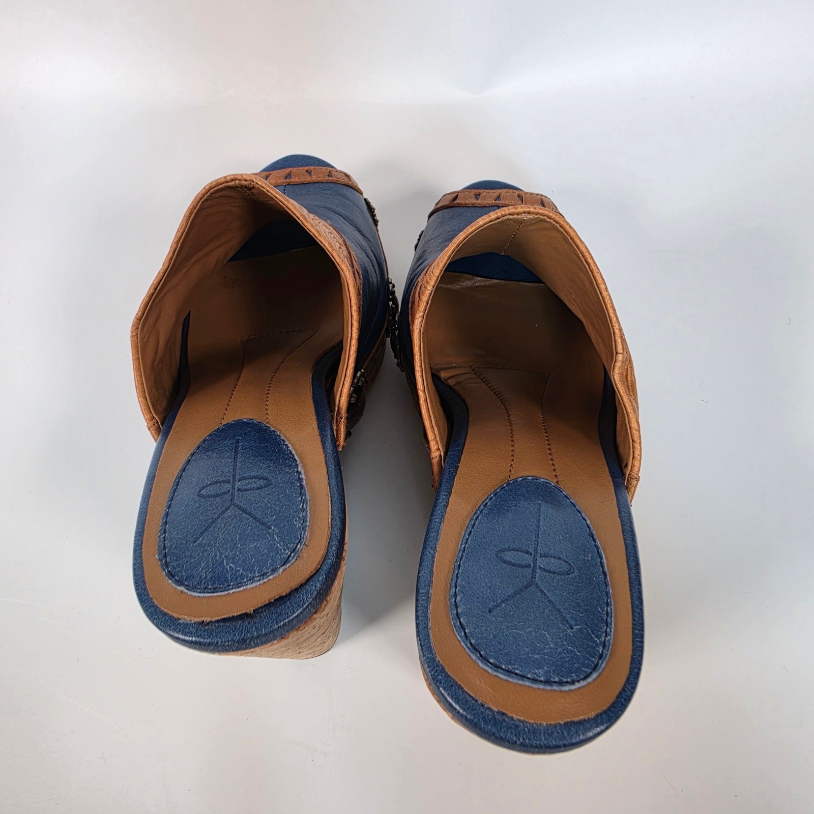 Y2K Saddle Up Wedge Mule Sandals Women’s 6 Blue Cork Western Concho