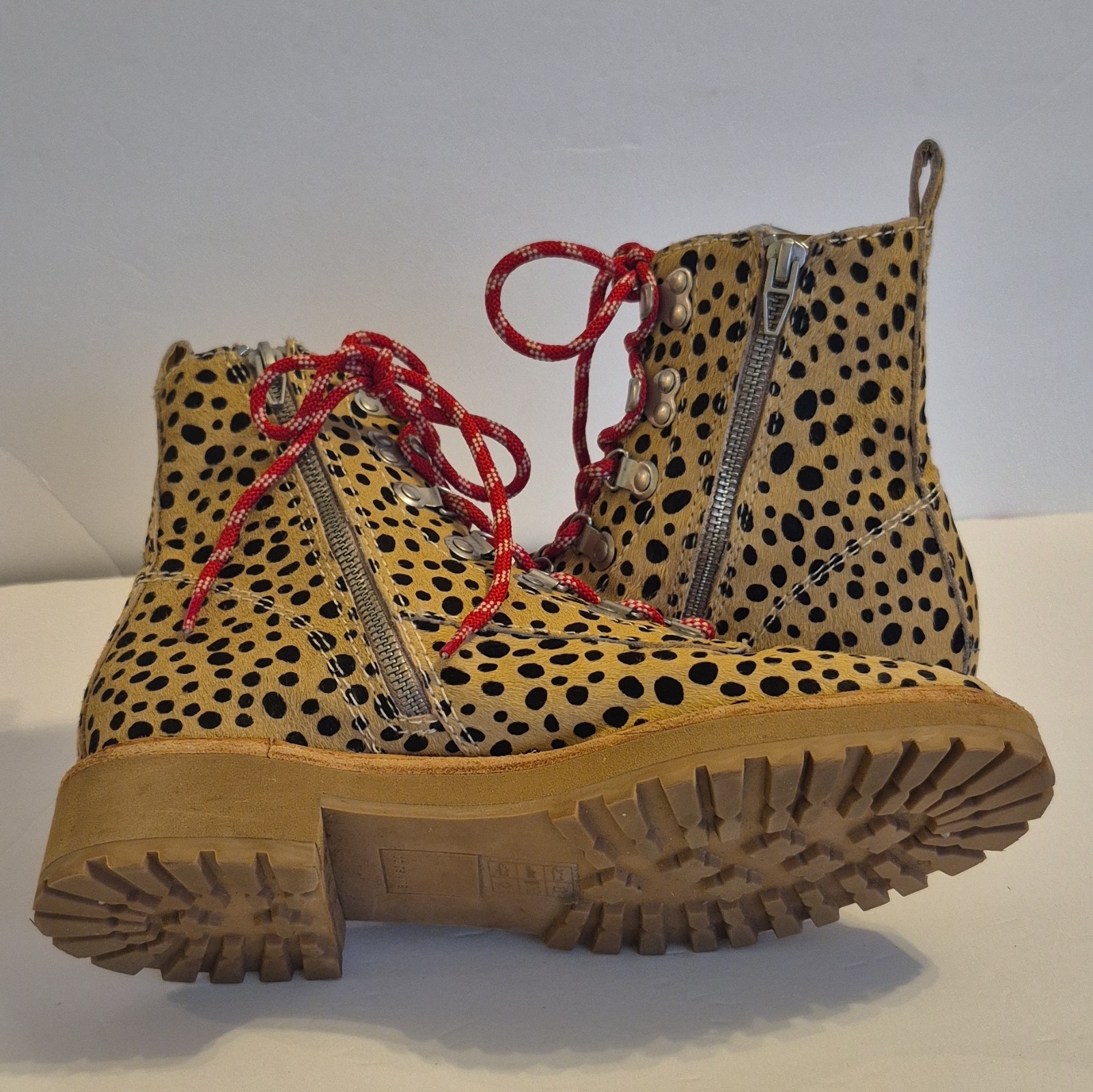 Dolce Vita Women’s Leather Animal Print Combat Ankle Boots Lace-Up Zip 8.5
