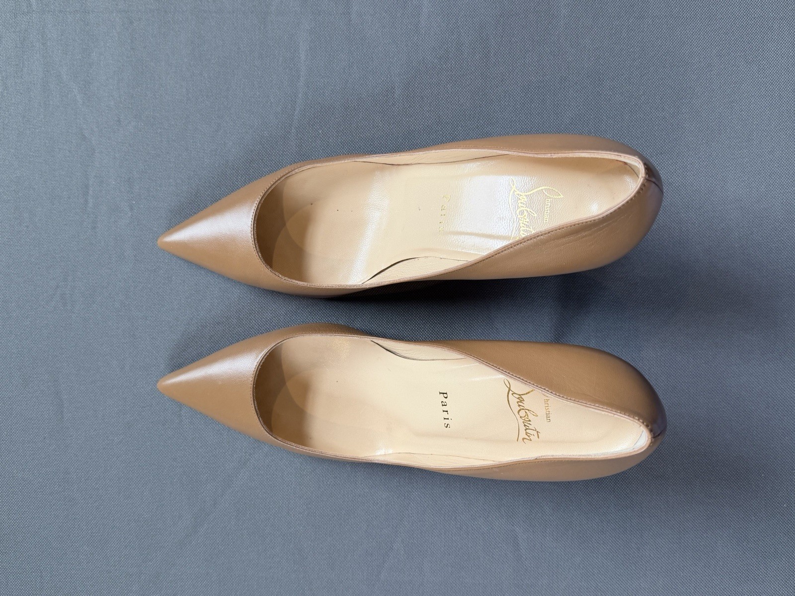 Christian Louboutin Apostrophy Pump 3.3” (85mm) in Hazelnut EU 40 US 9 with Box
