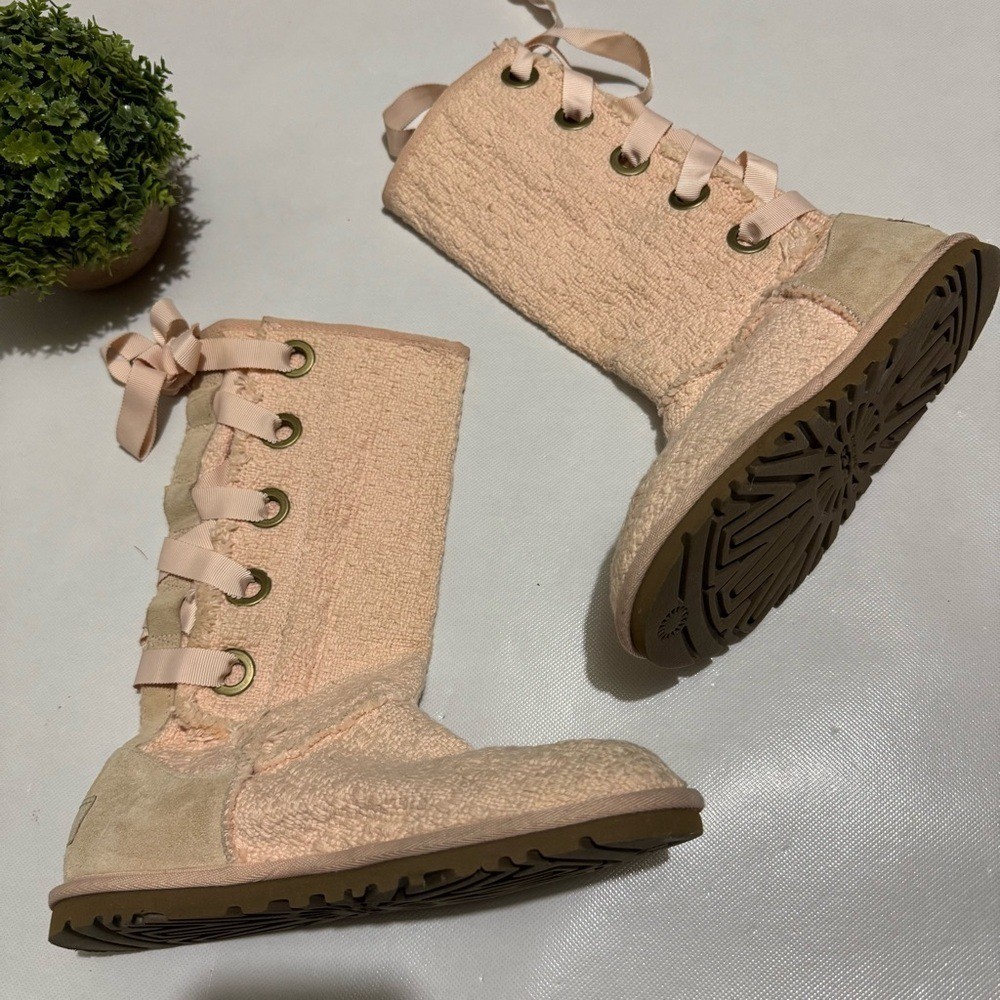 UGG Heirloom Lace Up Boots 1000693 Winter Spring Women’s Size 5
