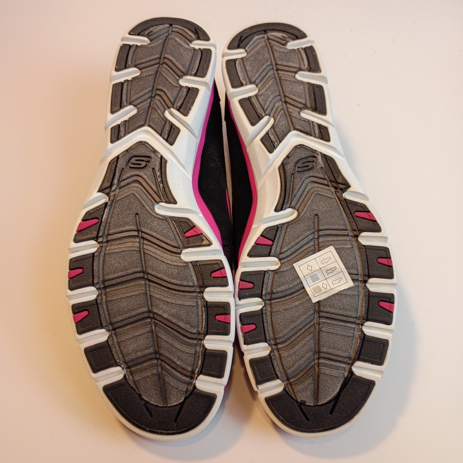 Skechers Womens Mary Jane Sneakers Black Pink Slip On Walking Shoes 7.5