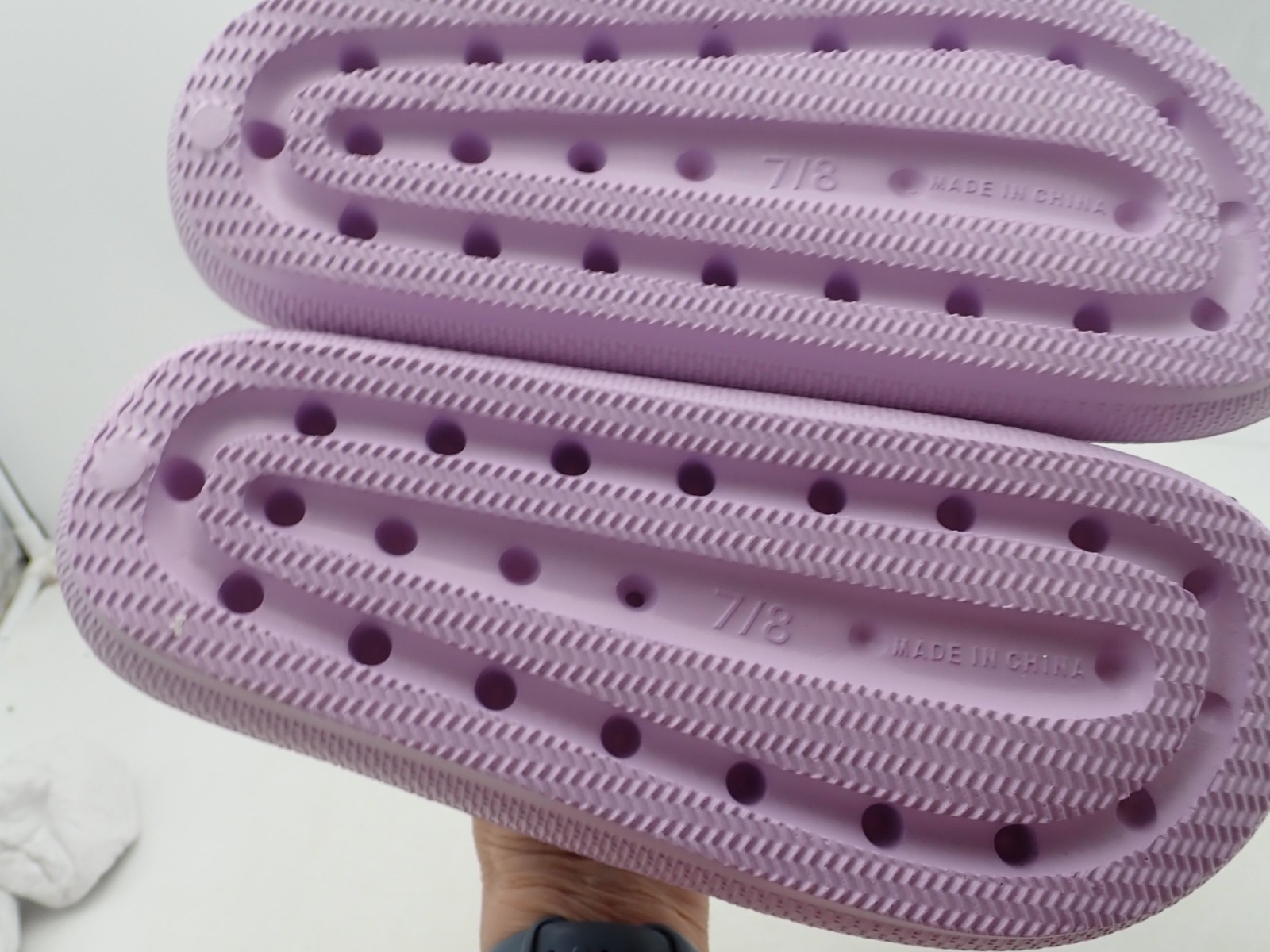 Bobbie Brooks Lavender Foam Slide Ons Women’s 5/6, 7/8 & 9/10
