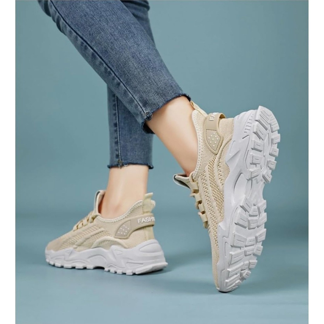 Beige Knit ‘Fashion’ Sneakers – Lightweight & Breathable Casual Shoes EU 38/ 7.5