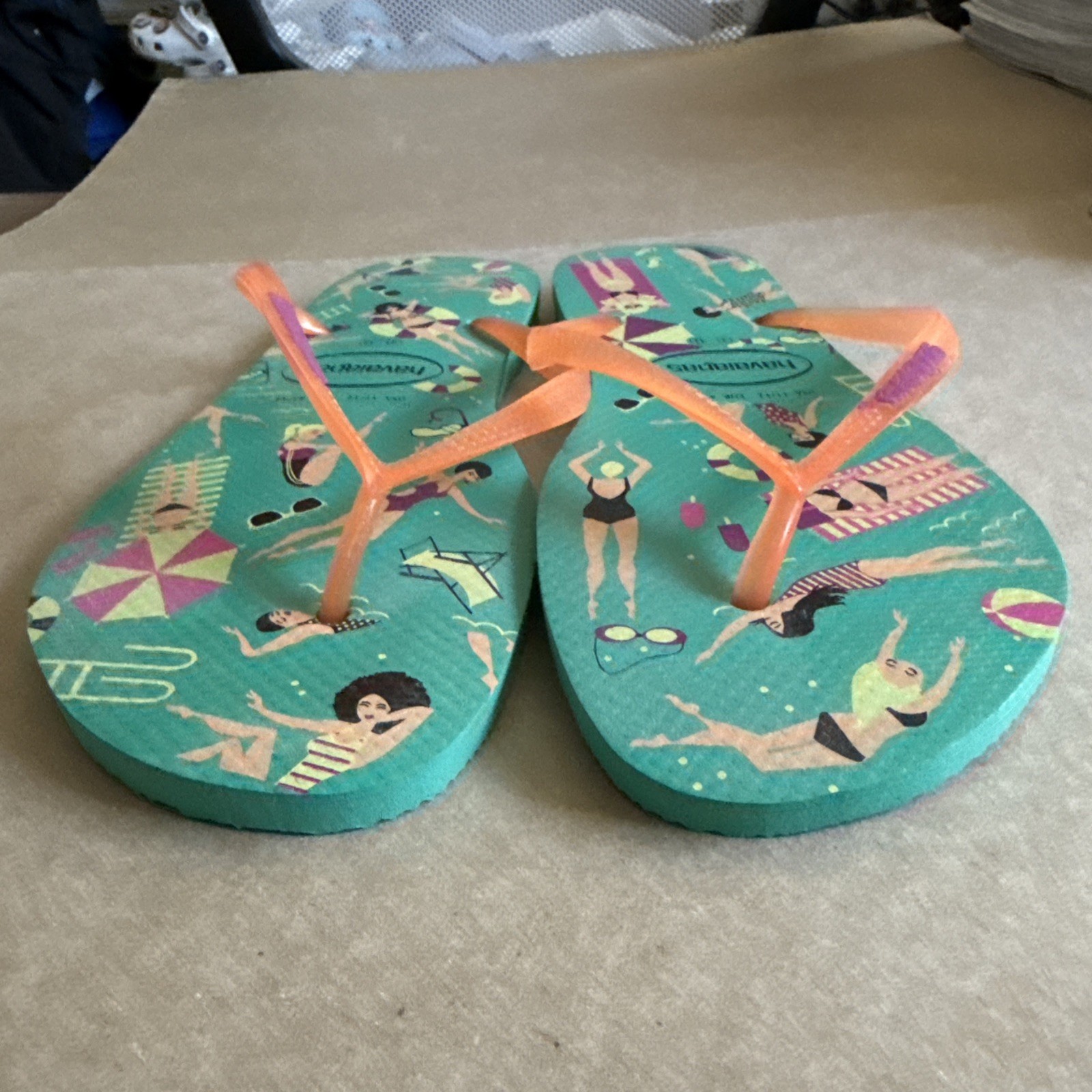Havaianas Slim Green Pool Party Design with Orange Gel Straps 41/42 – New