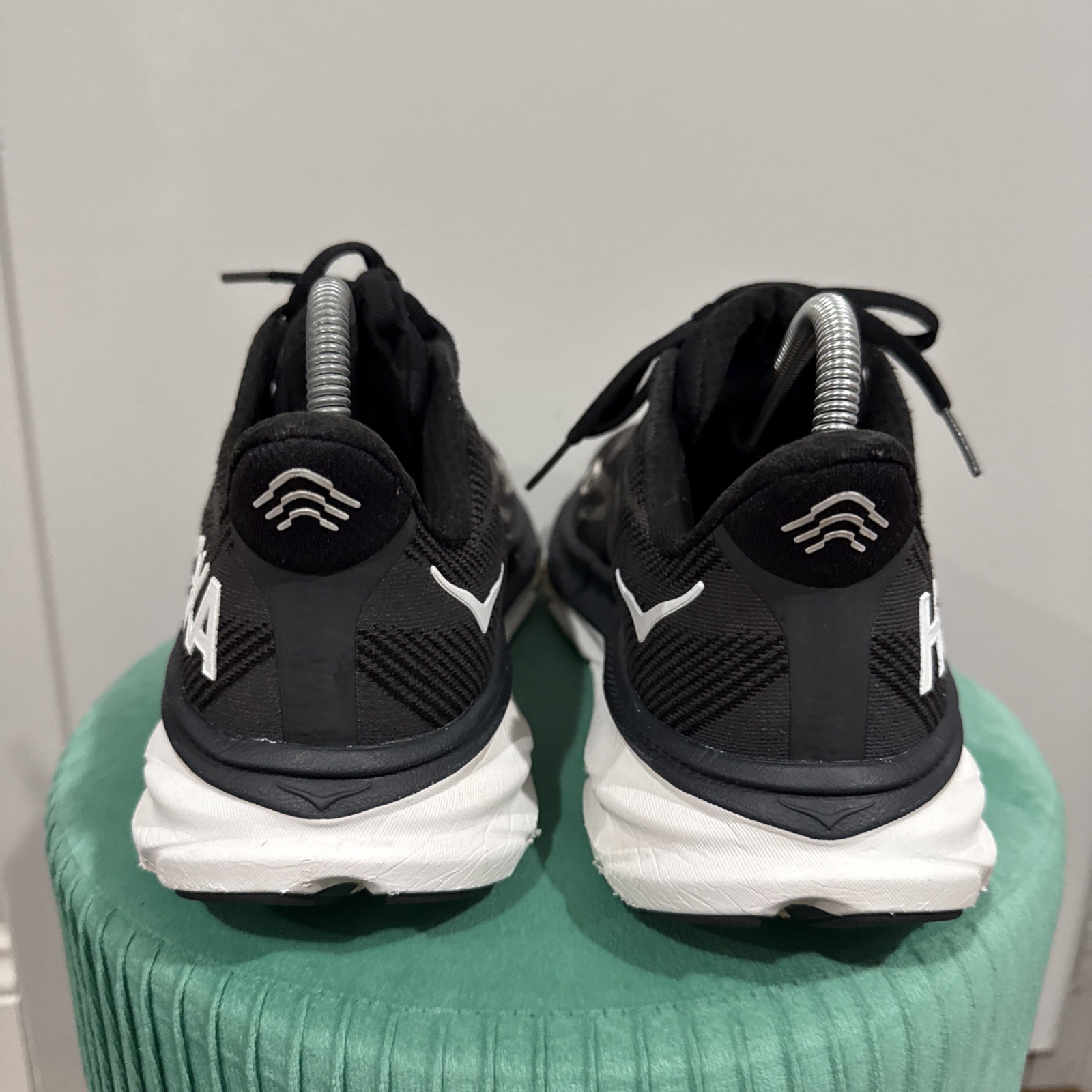 Hoka Clifton 9 Black White Running Shoes 1127896 BWHT Women’s Size 9.5 B