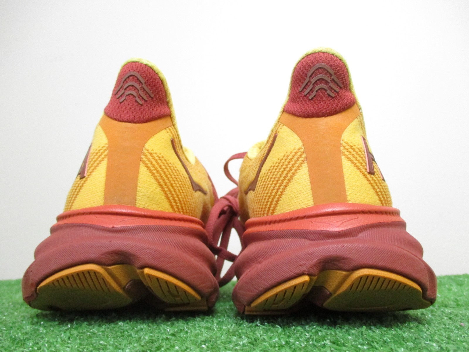 Hoka Clifton 9 Shoes Womens 8 Medium B Amber Haze Sherbet Sneakers 1127896 AHSH
