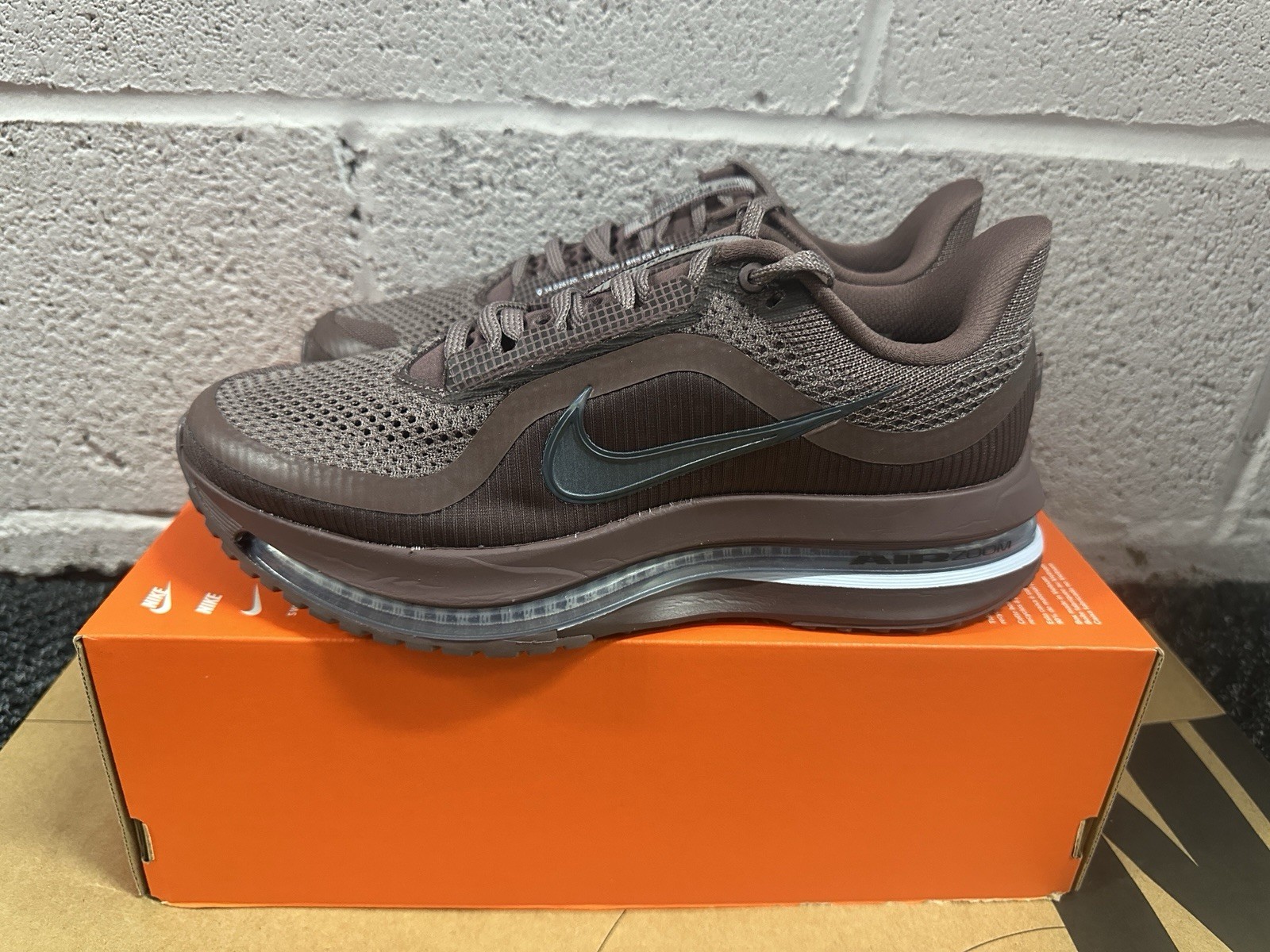Women’s Size 8.5 – Nike Pegasus Premium Tattoo Off Noir Hydrogen Blue HQ2593-502