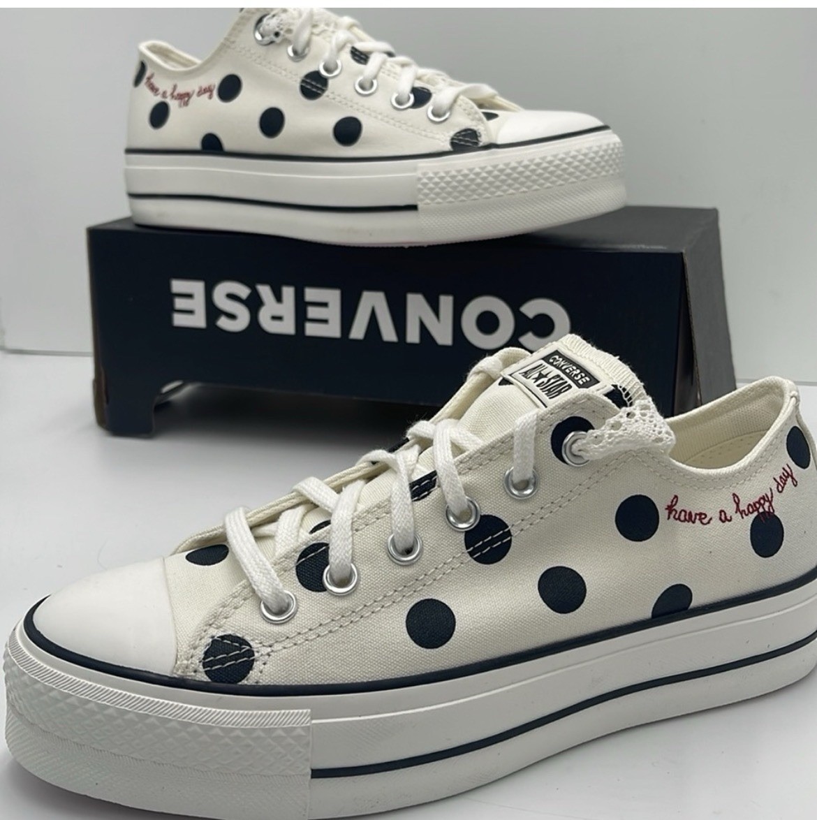 Size 7.5 Converse Women’s Chuck Taylor All Star Lift Platform Cosmic Low Top