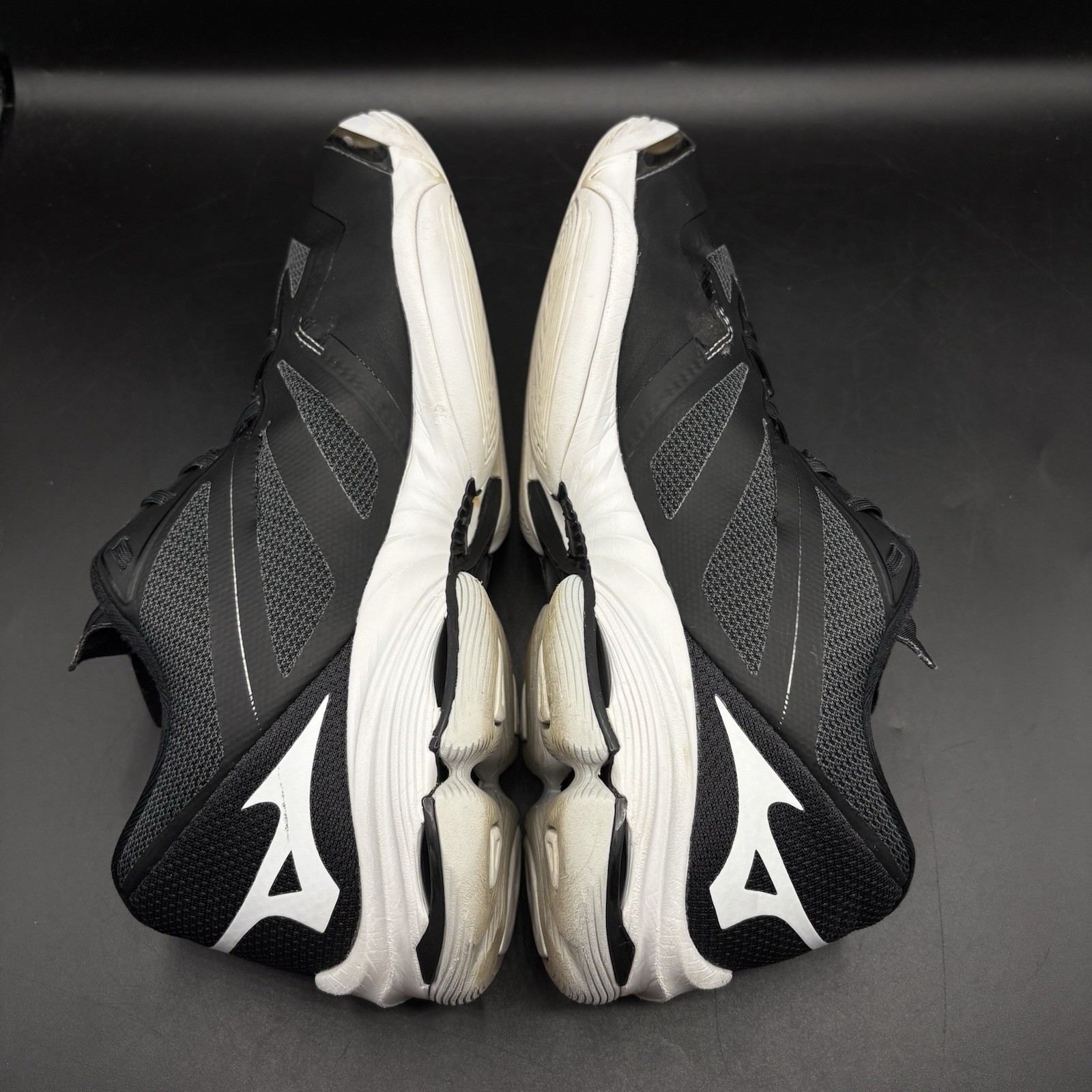 Mizuno Wave Lightning Z6 Volleyball Shoes Women 10.5 Black White Low Top